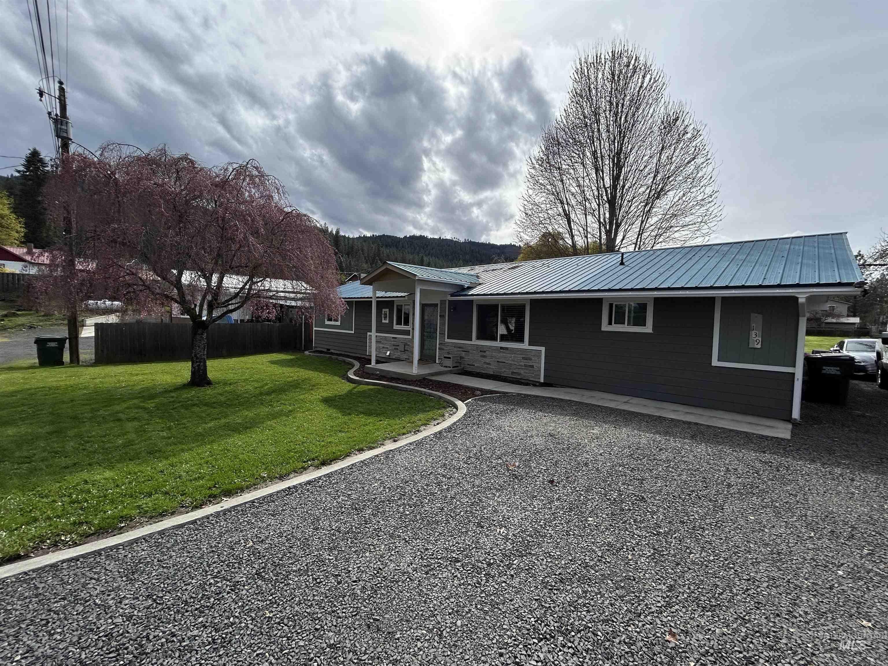 139 119th Street, Orofino, Idaho 83544, 3 Bedrooms, 3 Bathrooms, Residential For Sale, Price $344,900,MLS 98974147
