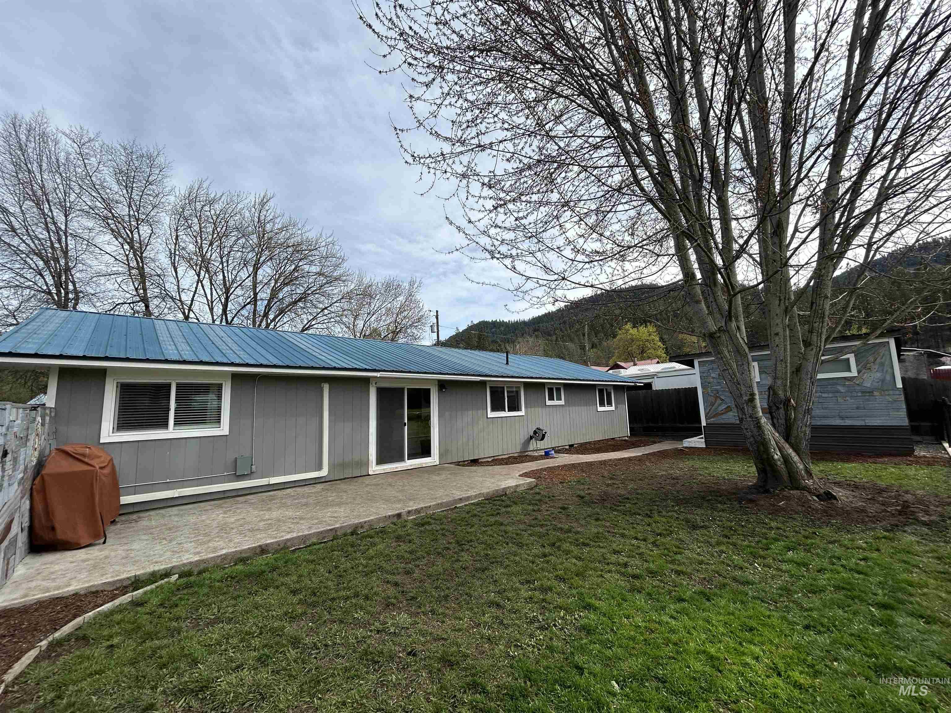 139 119th Street, Orofino, Idaho 83544, 3 Bedrooms, 3 Bathrooms, Residential For Sale, Price $344,900,MLS 98974147