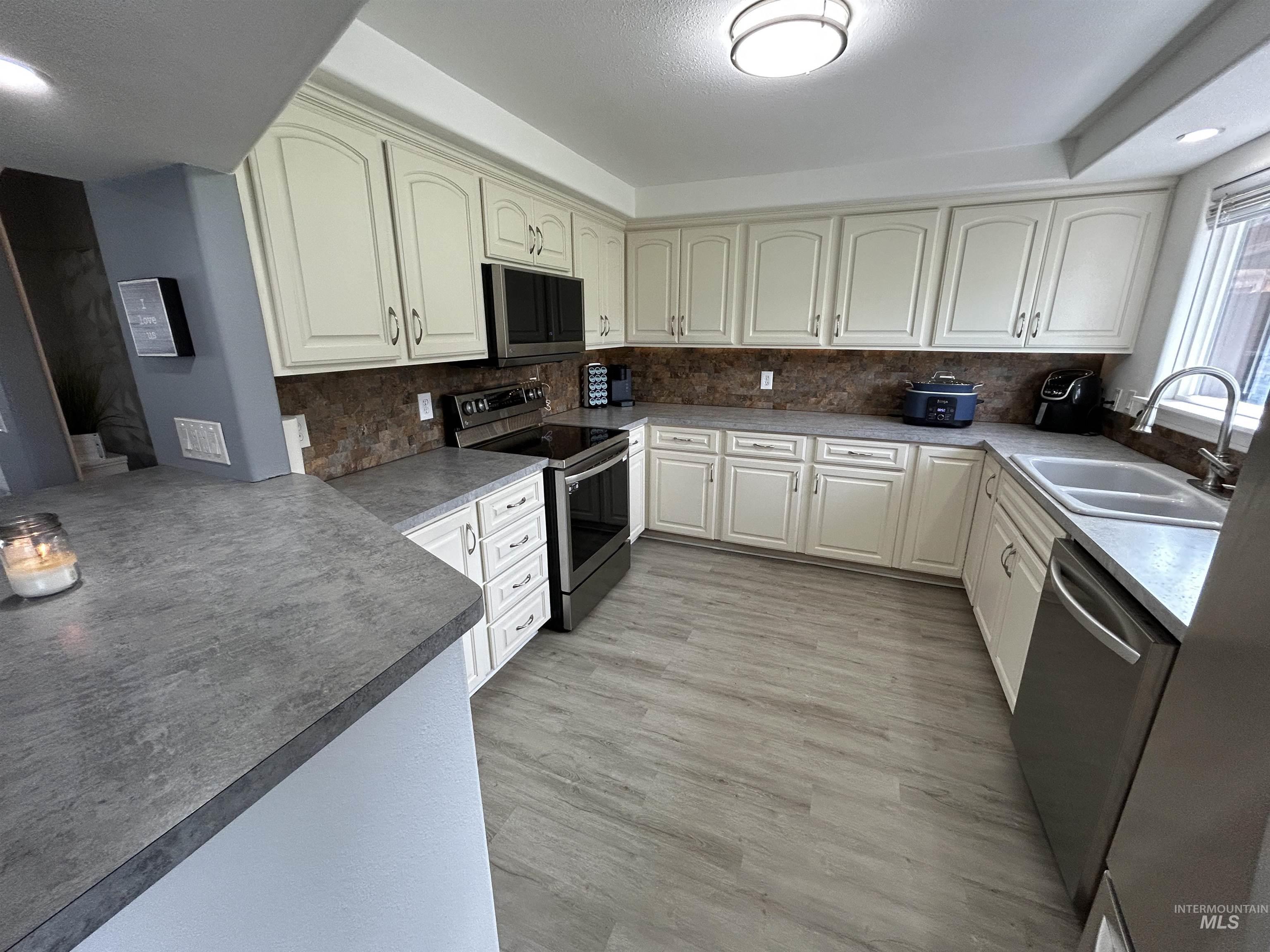 139 119th Street, Orofino, Idaho 83544, 3 Bedrooms, 3 Bathrooms, Residential For Sale, Price $344,900,MLS 98974147