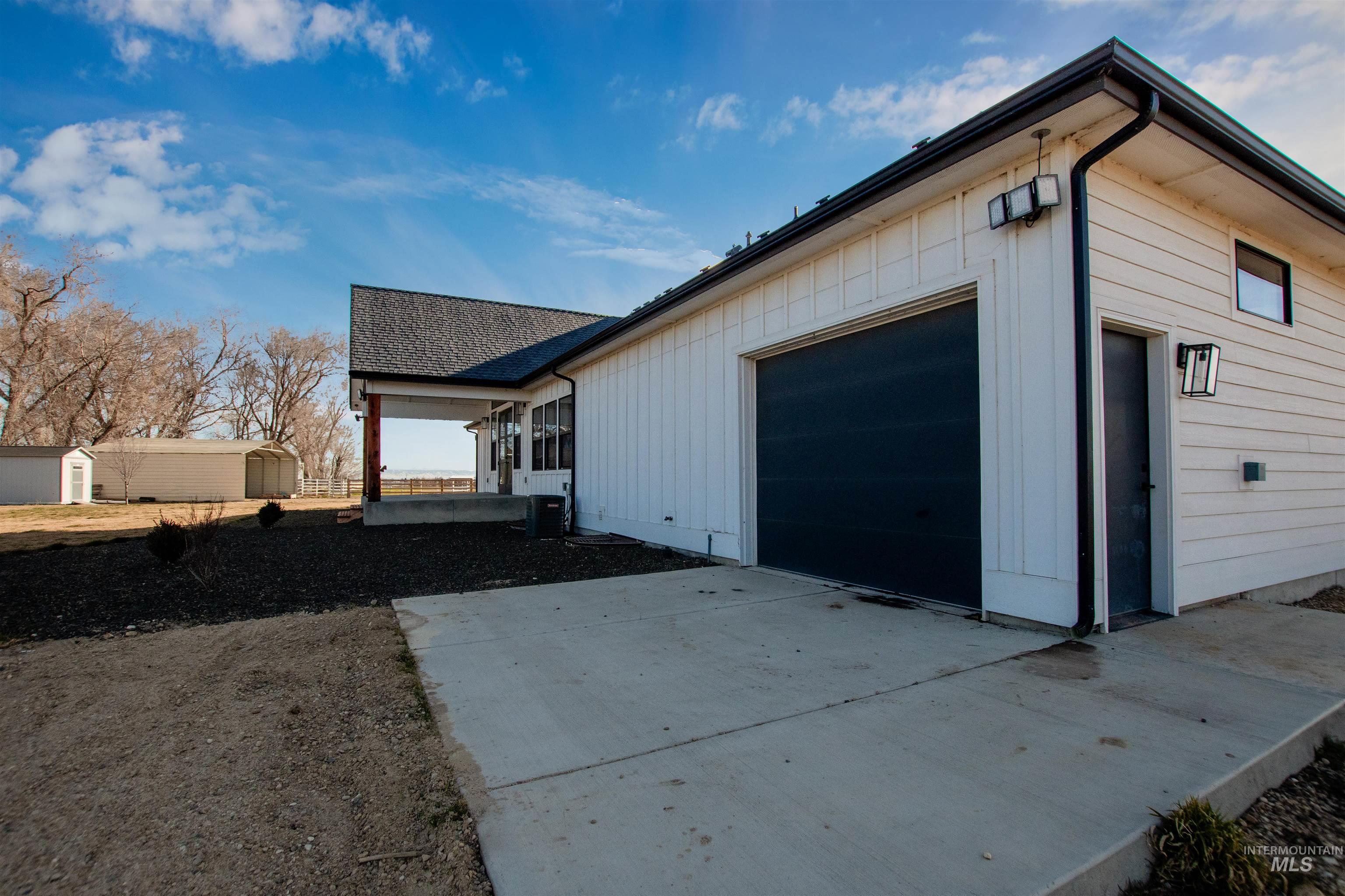 23274 Stonewater Ln, Greenleaf, Idaho 83676, 5 Bedrooms, 4 Bathrooms, Residential For Sale, Price $950,000, 98974150