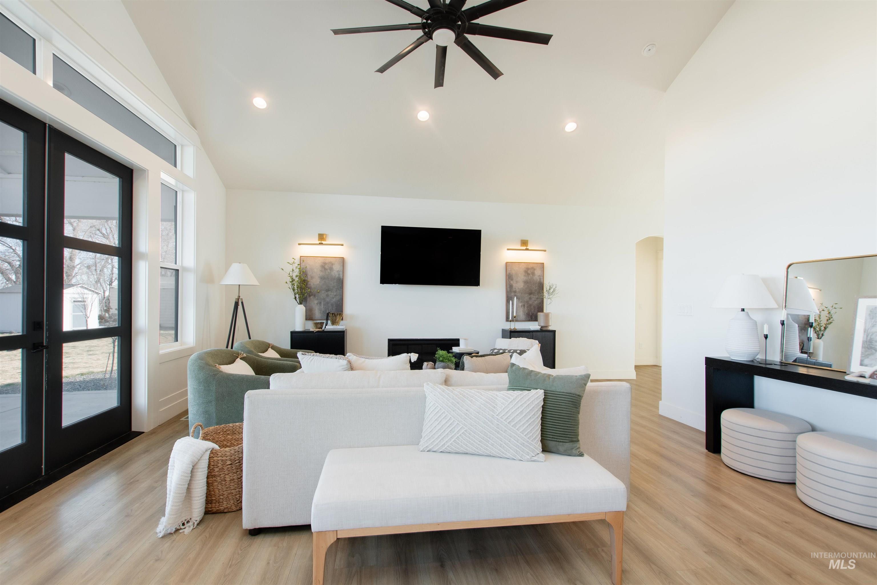 23274 Stonewater Ln, Greenleaf, Idaho 83676, 5 Bedrooms, 4 Bathrooms, Residential For Sale, Price $950,000, 98974150