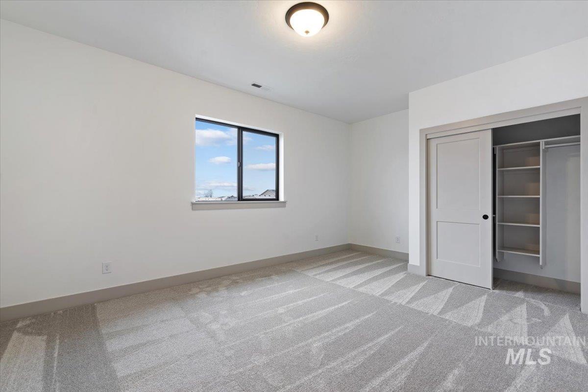 8458 W Graye St, Meridian, Idaho 83646, 4 Bedrooms, 3.5 Bathrooms, Residential For Sale, Price $924,800,MLS 98974152