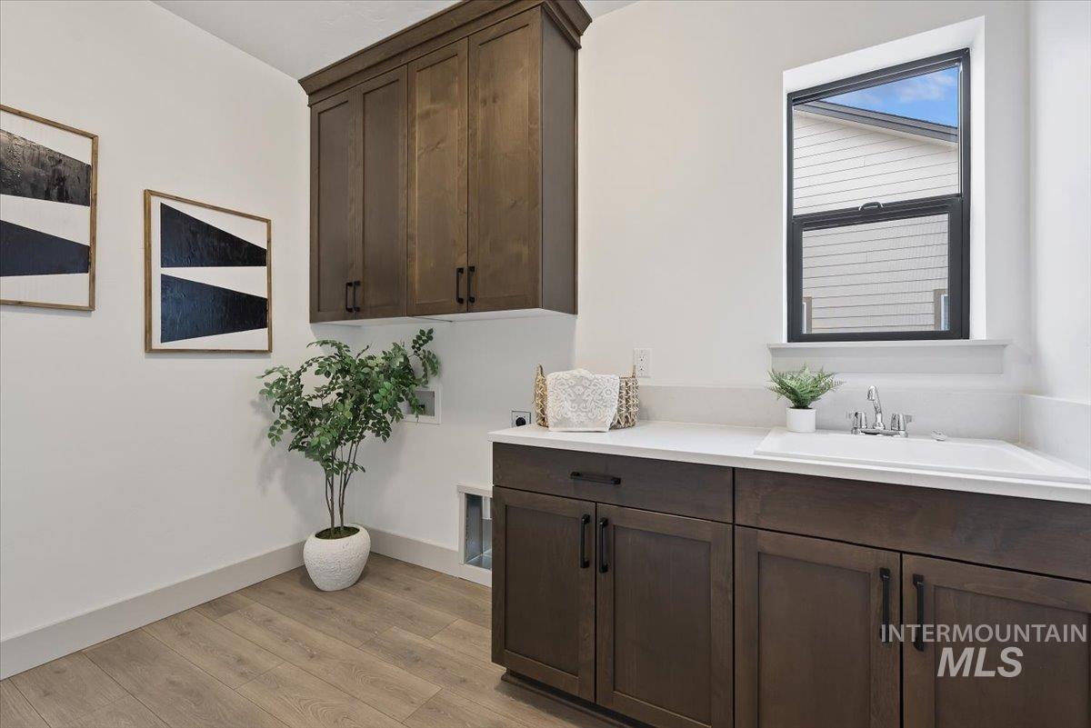 8458 W Graye St, Meridian, Idaho 83646, 4 Bedrooms, 3.5 Bathrooms, Residential For Sale, Price $924,800,MLS 98974152