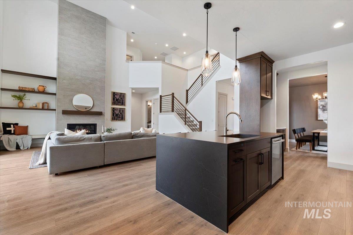 8458 W Graye St, Meridian, Idaho 83646, 4 Bedrooms, 3.5 Bathrooms, Residential For Sale, Price $924,800,MLS 98974152