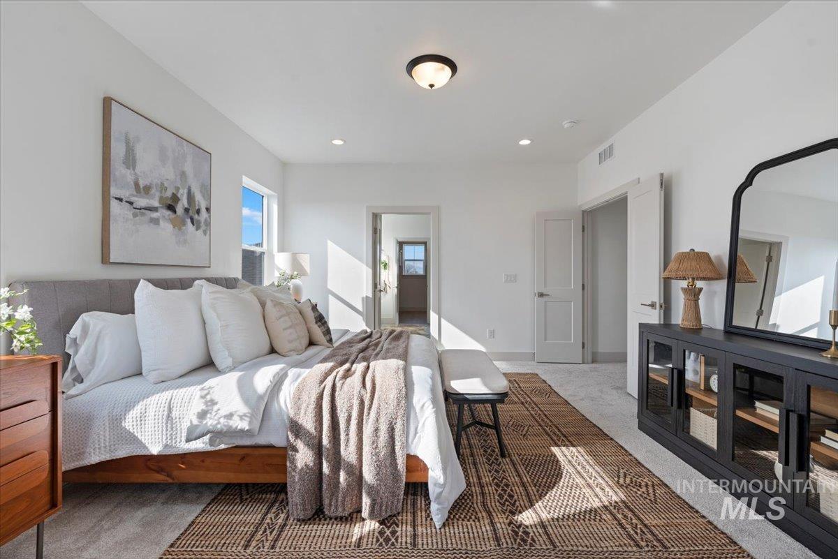 6920 N Spencer Way, Meridian, Idaho 83646, 5 Bedrooms, 4.5 Bathrooms, Residential For Sale, Price $999,900,MLS 98974155