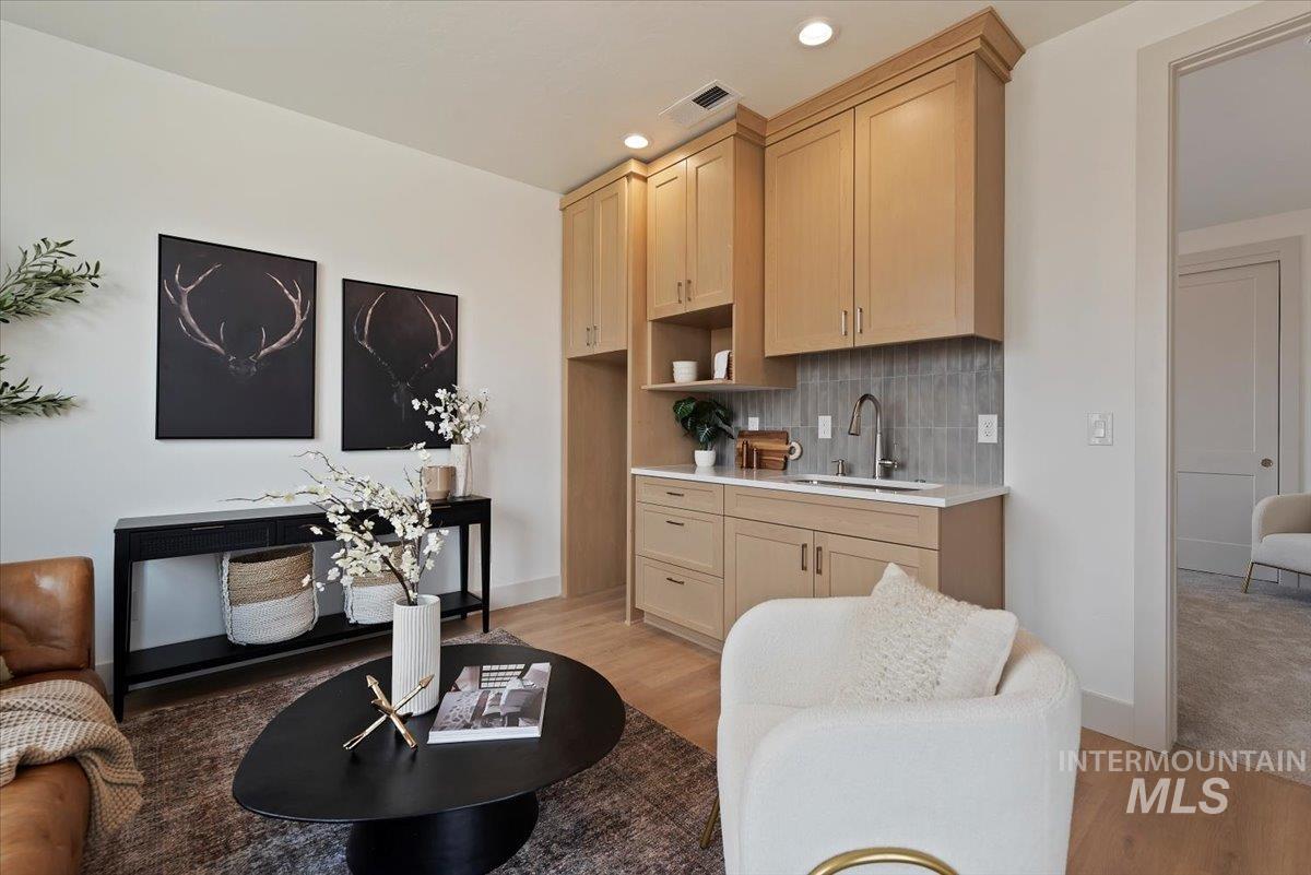 6920 N Spencer Way, Meridian, Idaho 83646, 5 Bedrooms, 4.5 Bathrooms, Residential For Sale, Price $999,900,MLS 98974155