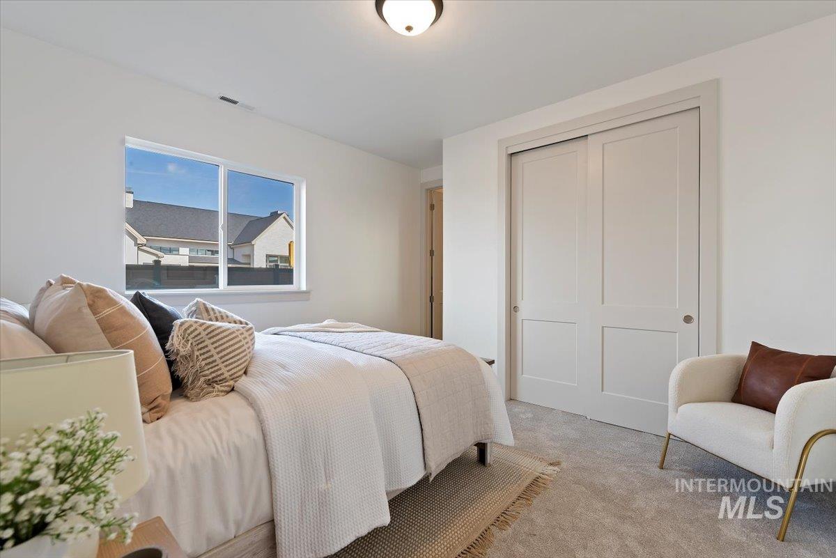 6920 N Spencer Way, Meridian, Idaho 83646, 5 Bedrooms, 4.5 Bathrooms, Residential For Sale, Price $999,900,MLS 98974155