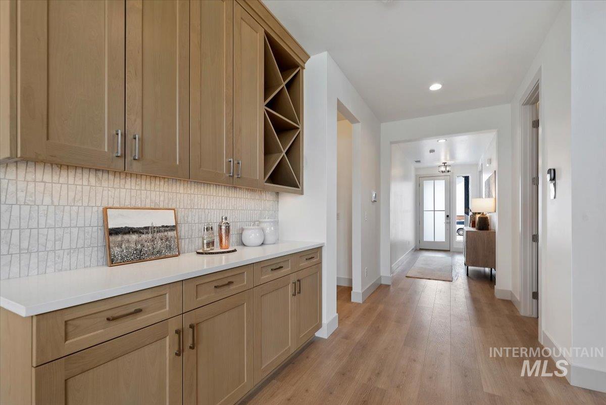 6920 N Spencer Way, Meridian, Idaho 83646, 5 Bedrooms, 4.5 Bathrooms, Residential For Sale, Price $999,900,MLS 98974155