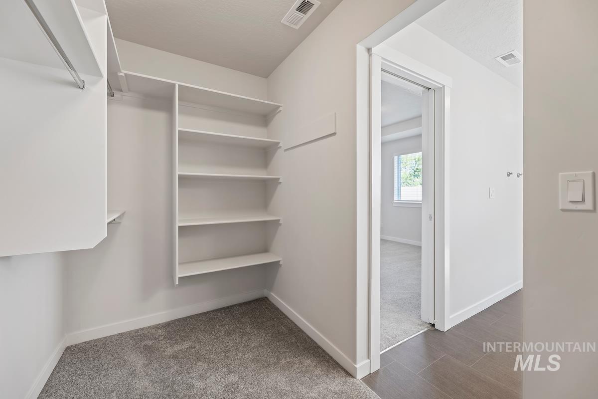 212 W Radiant Ridge Drive, Meridian, Idaho 83642, 3 Bedrooms, 2 Bathrooms, Residential For Sale, Price $425,000,MLS 98974156