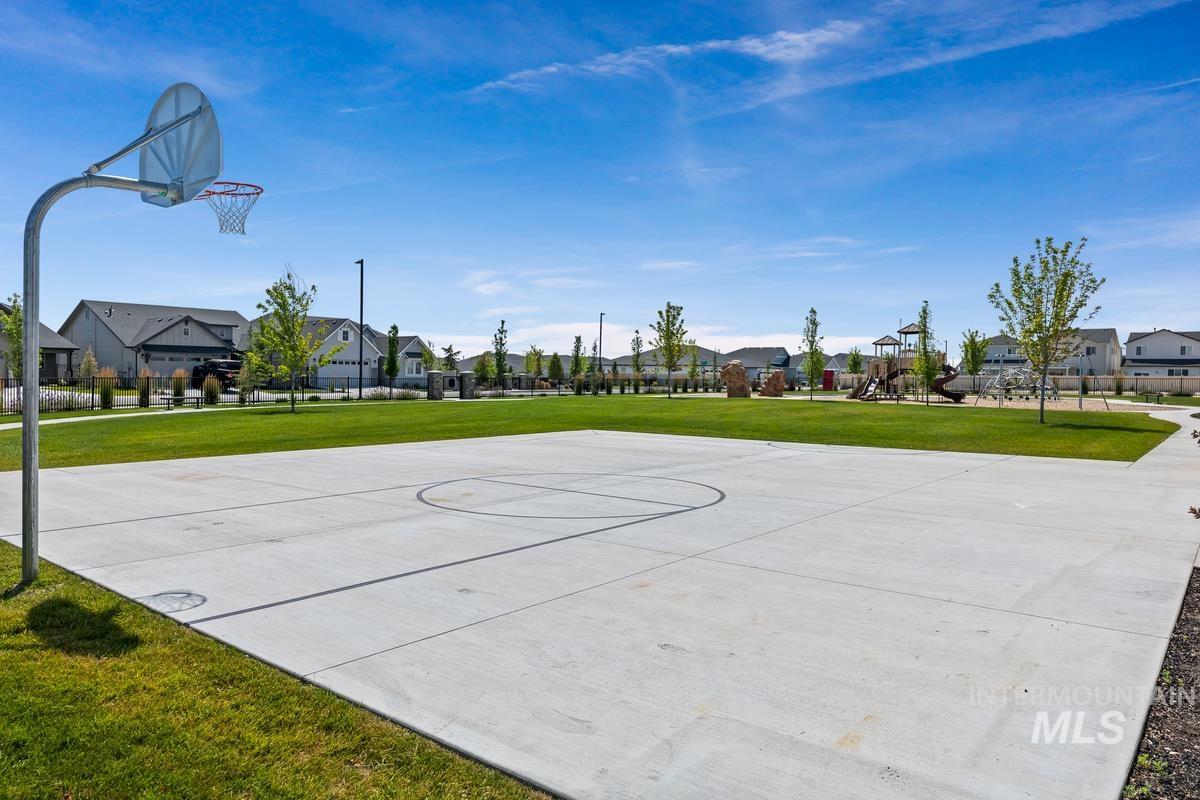 212 W Radiant Ridge Drive, Meridian, Idaho 83642, 3 Bedrooms, 2 Bathrooms, Residential For Sale, Price $425,000,MLS 98974156