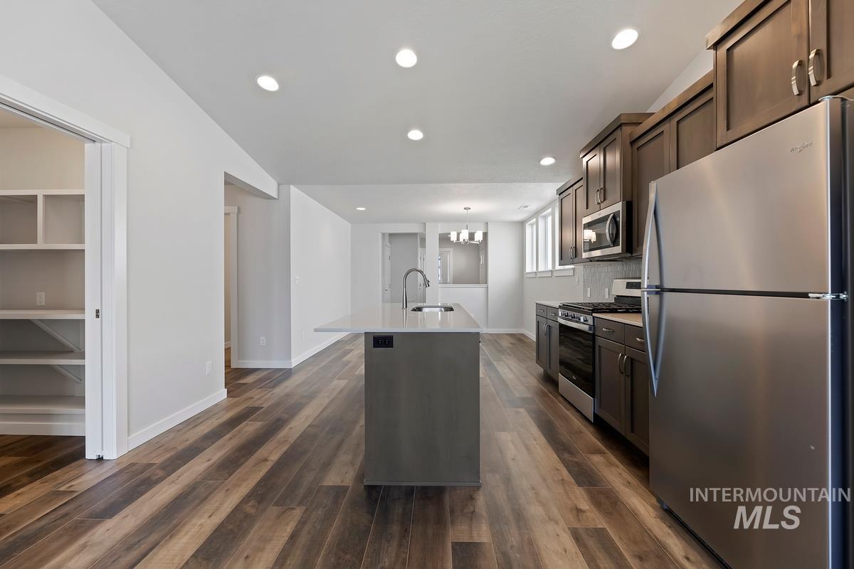 212 W Radiant Ridge Drive, Meridian, Idaho 83642, 3 Bedrooms, 2 Bathrooms, Residential For Sale, Price $425,000,MLS 98974156