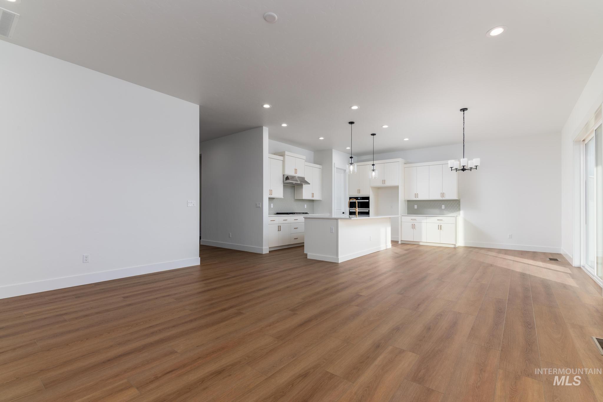 15142 Steel Cloud Ave, Caldwell, Idaho 83607, 4 Bedrooms, 3 Bathrooms, Residential For Sale, Price $584,000,MLS 98974157