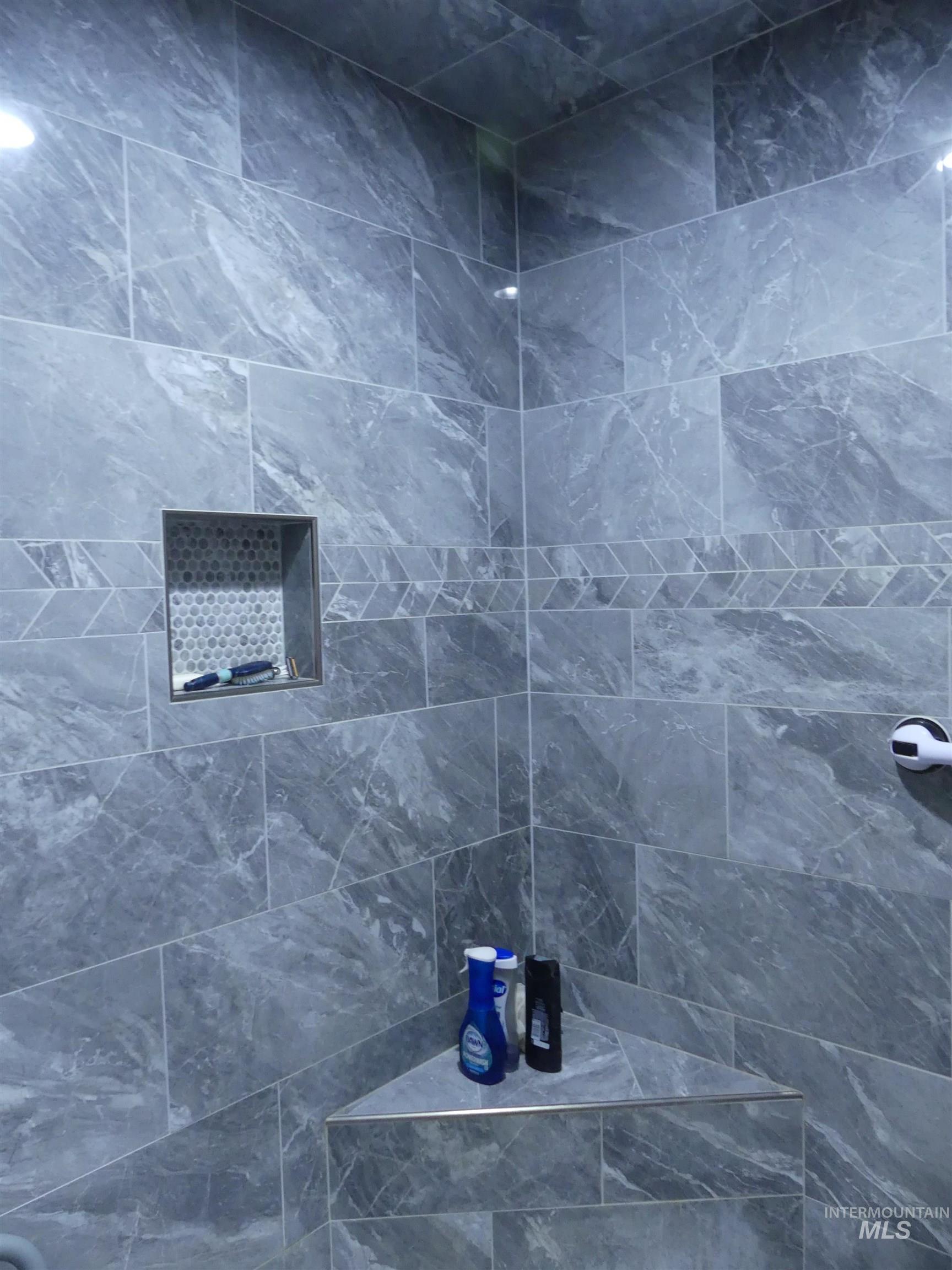 2193 Apple Lane, Mesa, Idaho 83643, 2 Bedrooms, 2.5 Bathrooms, Residential For Sale, Price $650,000,MLS 98974158