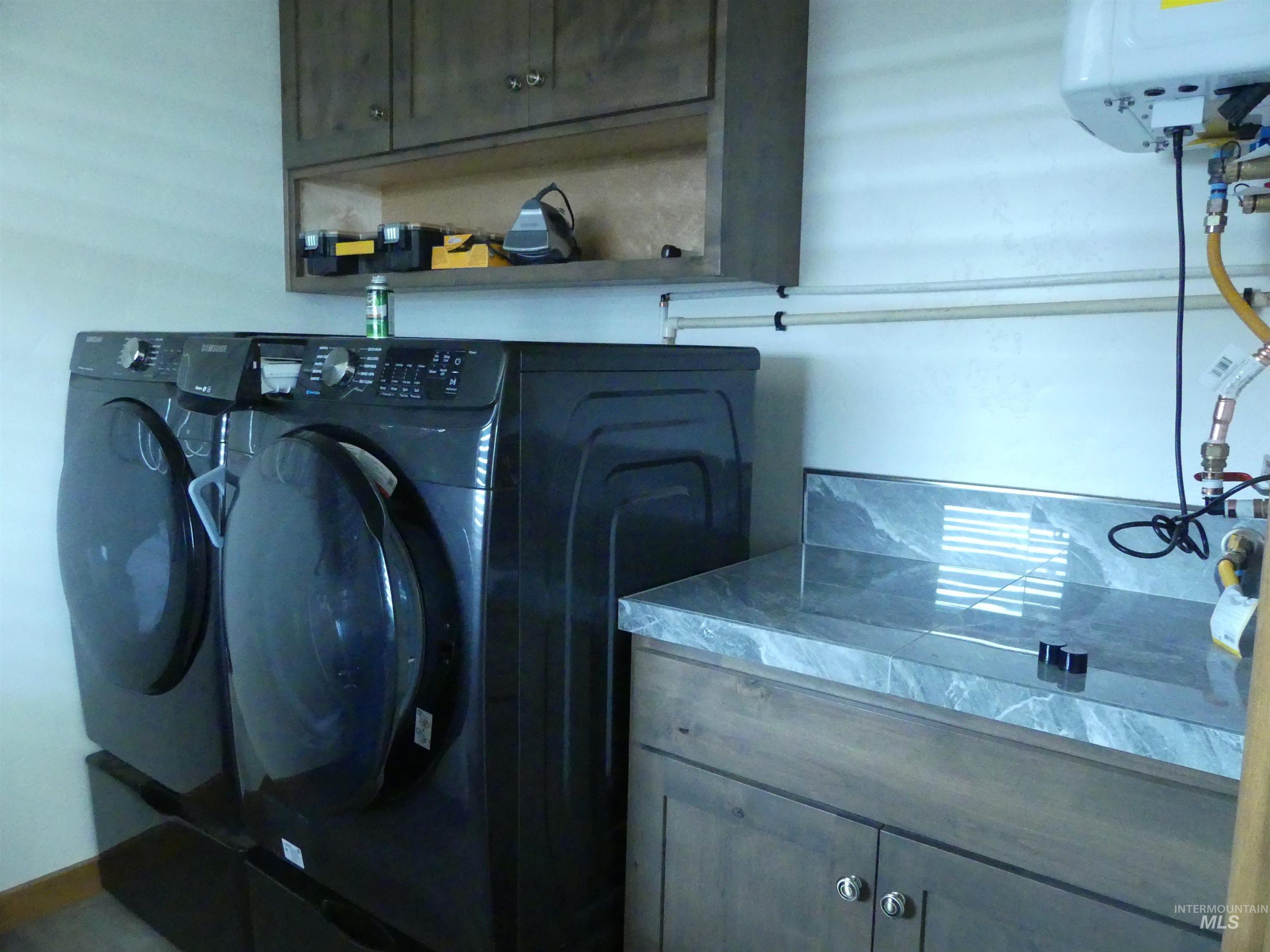 2193 Apple Lane, Mesa, Idaho 83643, 2 Bedrooms, 2.5 Bathrooms, Residential For Sale, Price $650,000,MLS 98974158