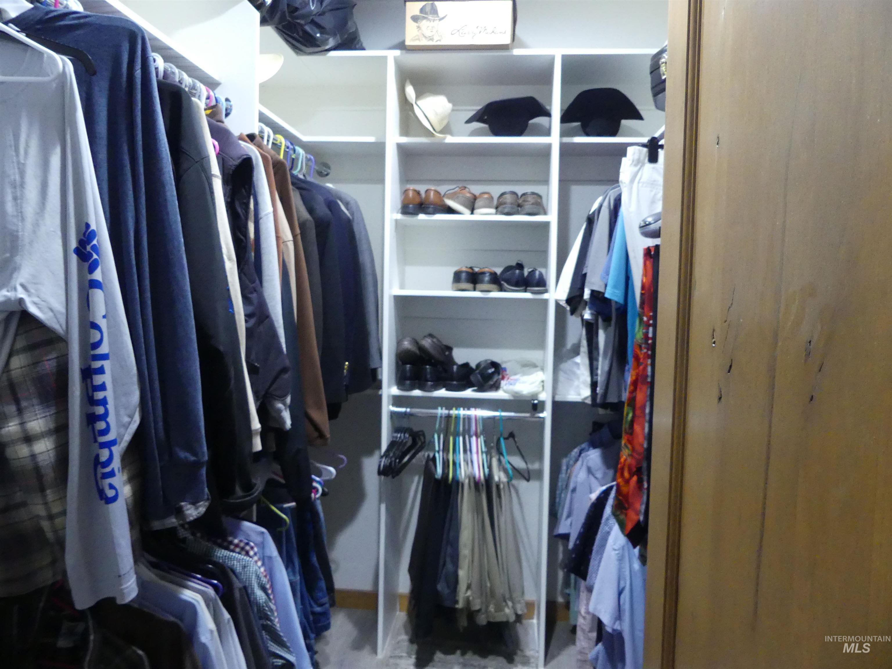 2193 Apple Lane, Mesa, Idaho 83643-5009, 2 Bedrooms, 2.5 Bathrooms, Farm & Ranch For Sale, Price $650,000,MLS 98974162