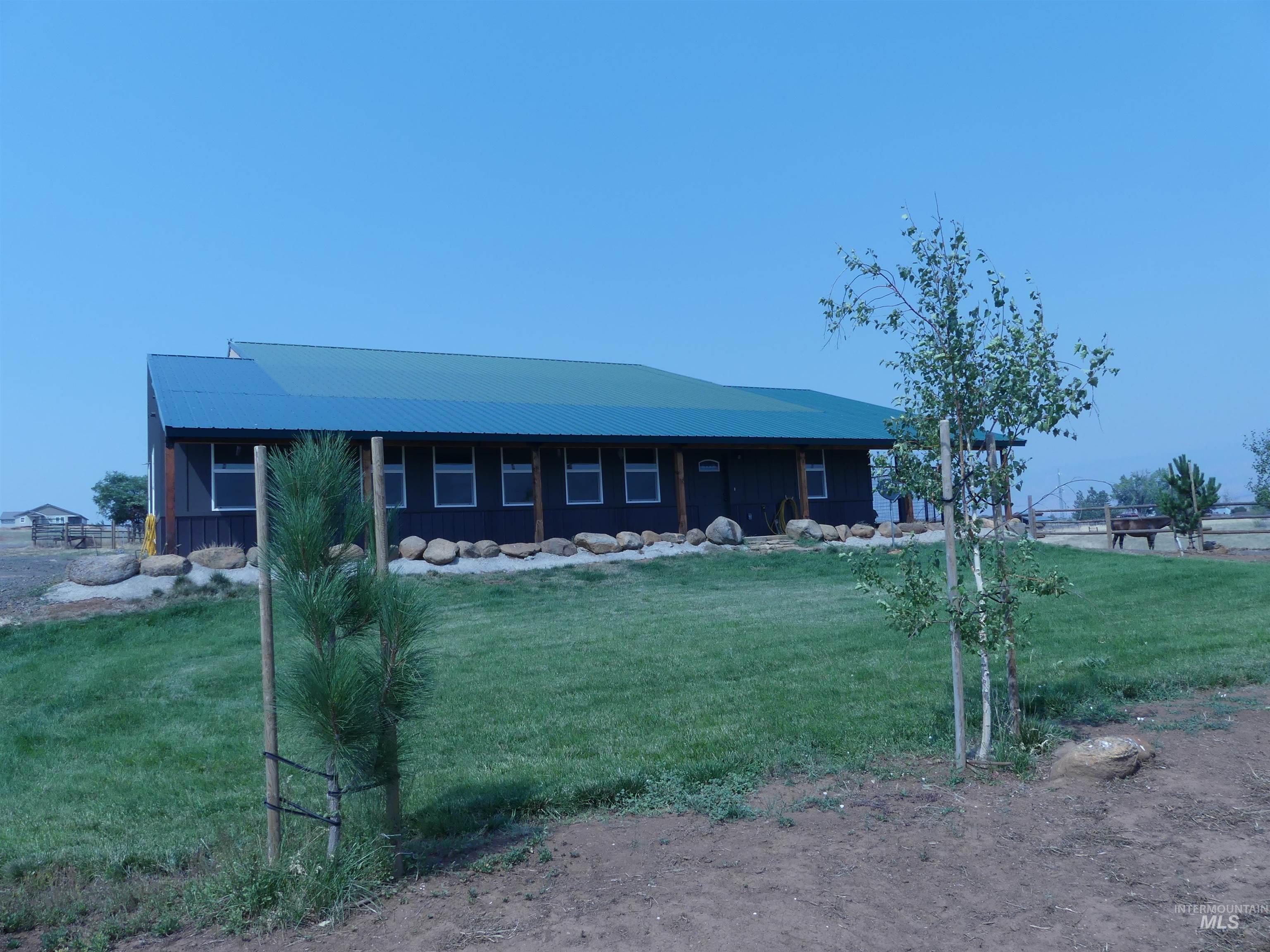 2193 Apple Lane, Mesa, Idaho 83643-5009, 2 Bedrooms, 2.5 Bathrooms, Farm & Ranch For Sale, Price $650,000,MLS 98974162