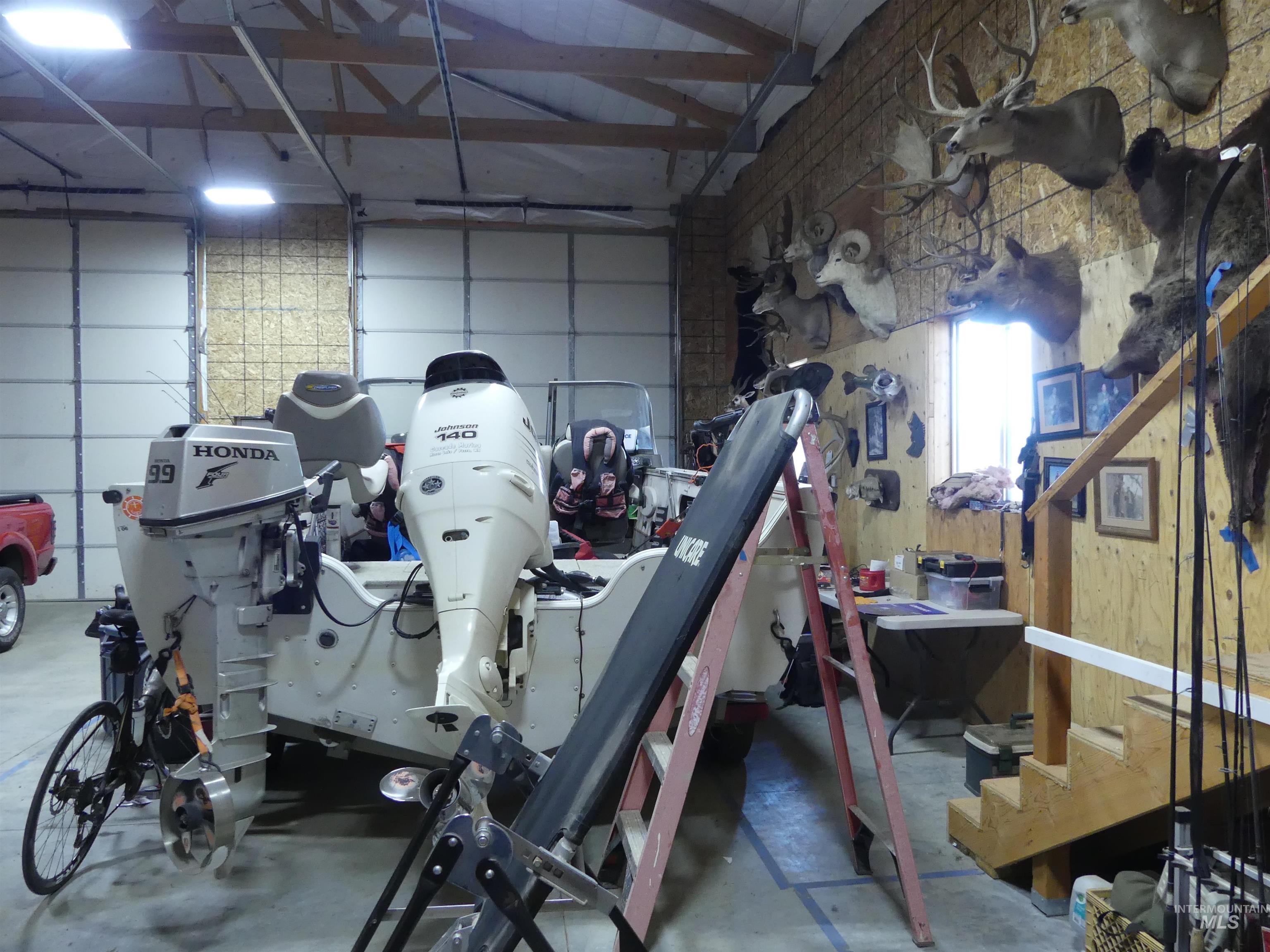 2193 Apple Lane, Mesa, Idaho 83643-5009, 2 Bedrooms, 2.5 Bathrooms, Farm & Ranch For Sale, Price $650,000,MLS 98974162