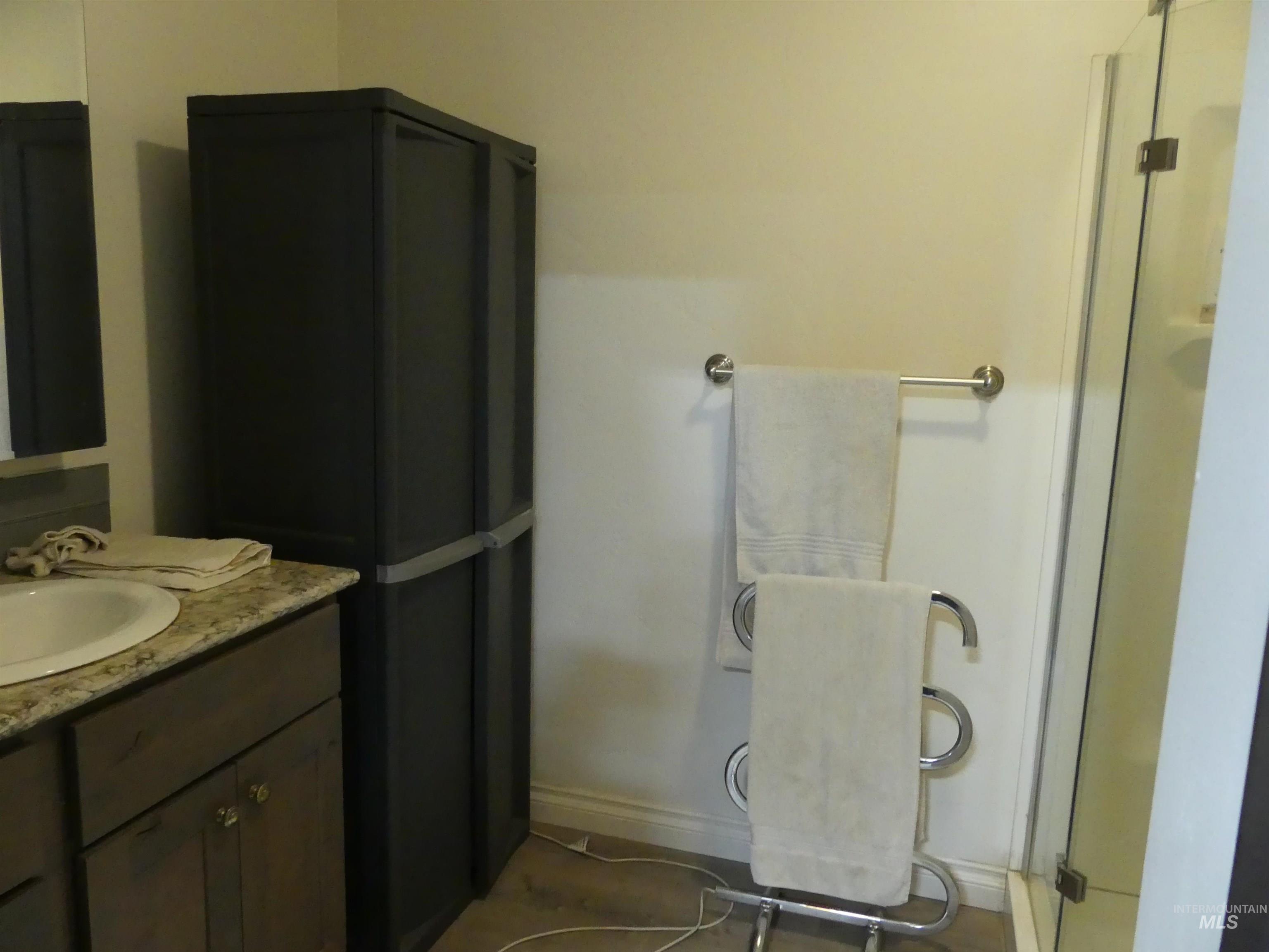 2193 Apple Lane, Mesa, Idaho 83643-5009, 2 Bedrooms, 2.5 Bathrooms, Farm & Ranch For Sale, Price $650,000,MLS 98974162