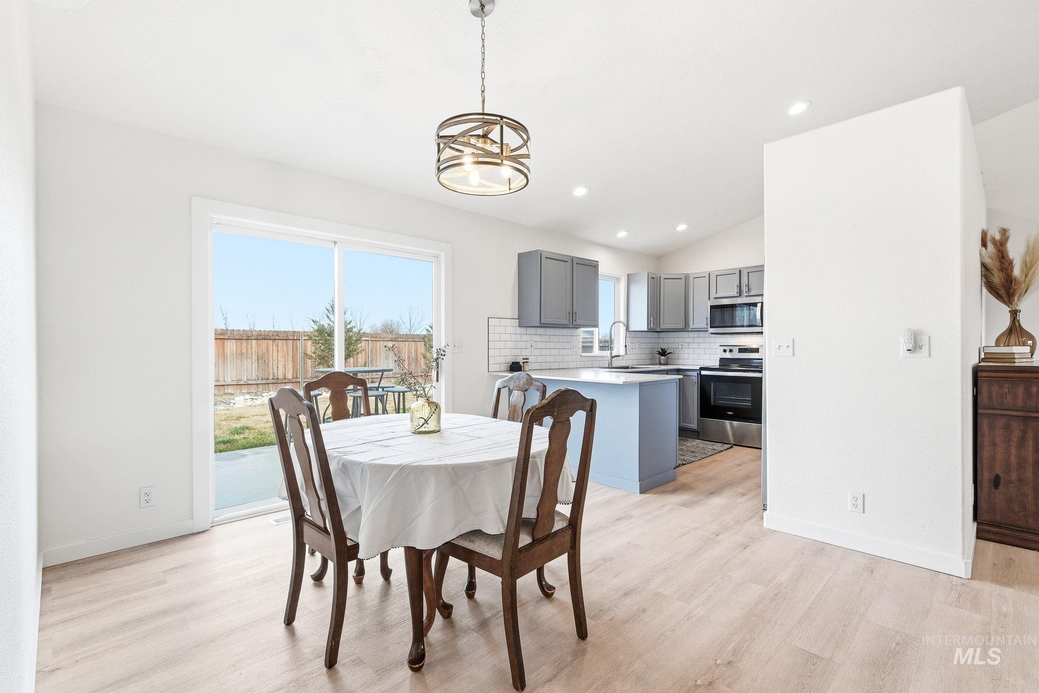 696 W Rams Hill, Kuna, Idaho 83634, 3 Bedrooms, 2 Bathrooms, Residential For Sale, Price $394,900,MLS 98974163