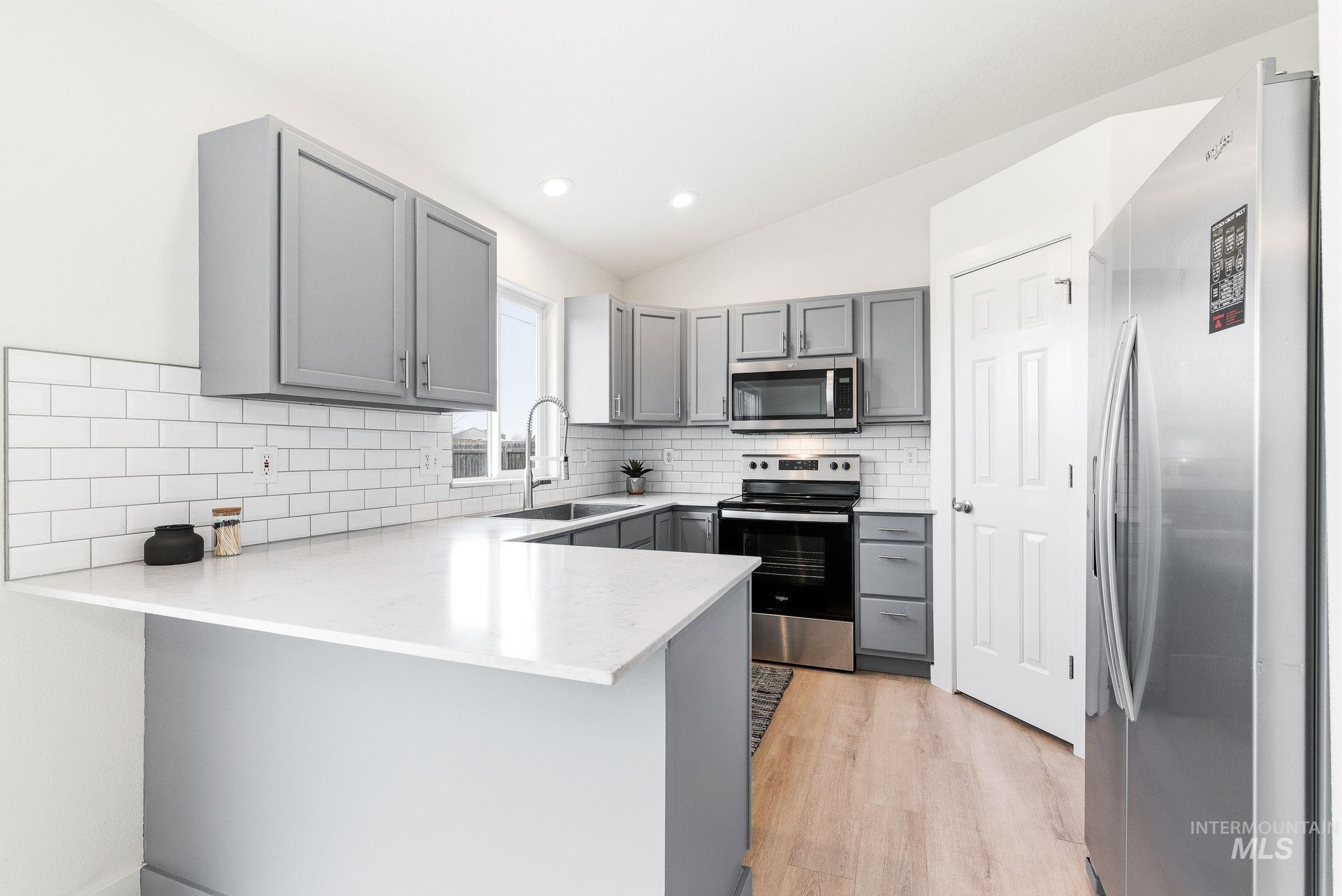 696 W Rams Hill, Kuna, Idaho 83634, 3 Bedrooms, 2 Bathrooms, Residential For Sale, Price $394,900,MLS 98974163