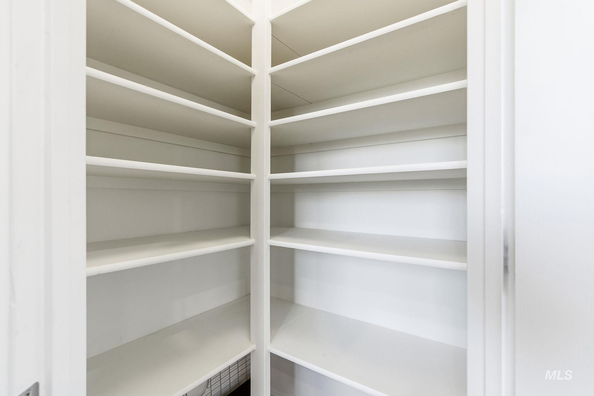 696 W Rams Hill, Kuna, Idaho 83634, 3 Bedrooms, 2 Bathrooms, Residential For Sale, Price $394,900,MLS 98974163