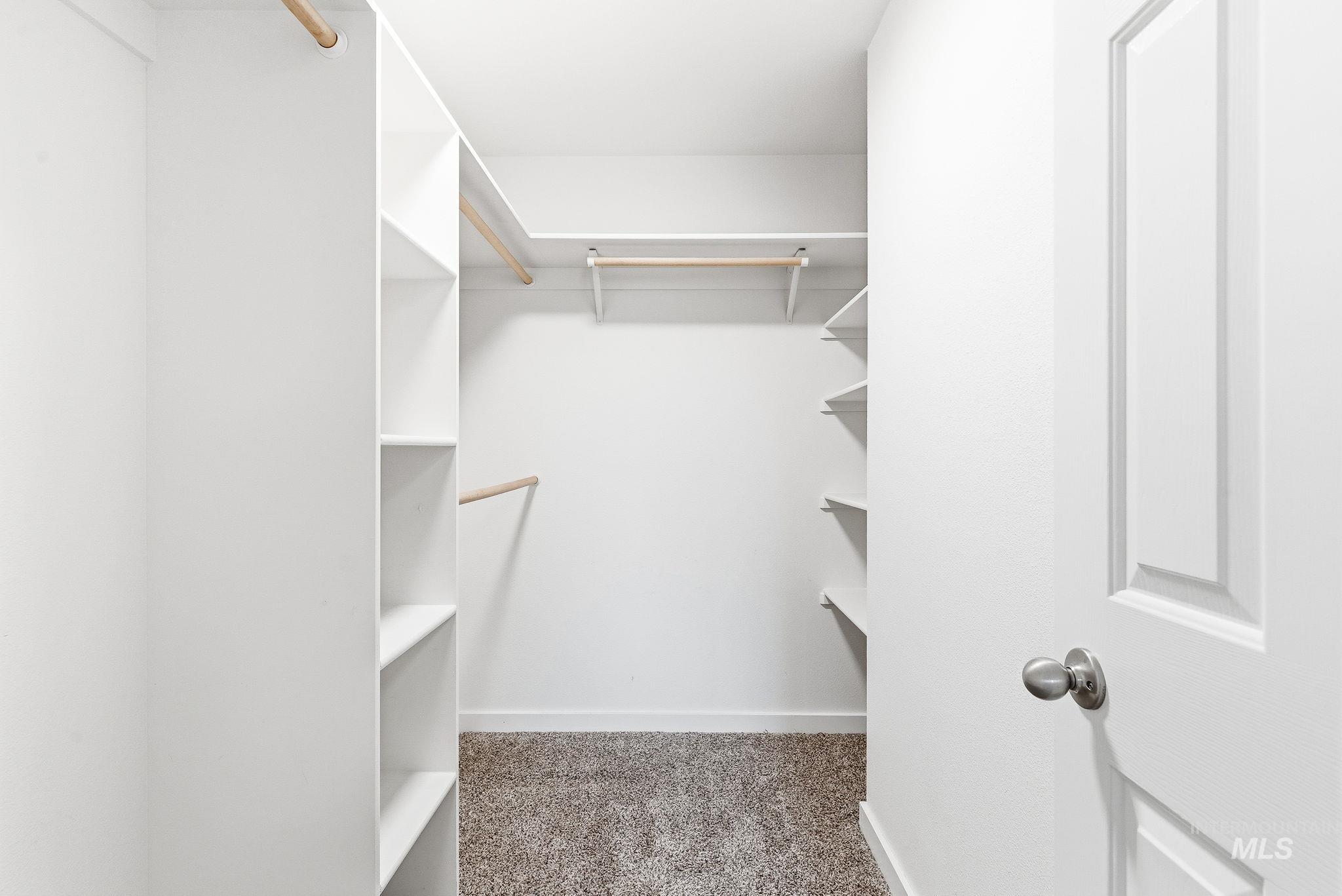 696 W Rams Hill, Kuna, Idaho 83634, 3 Bedrooms, 2 Bathrooms, Residential For Sale, Price $394,900,MLS 98974163