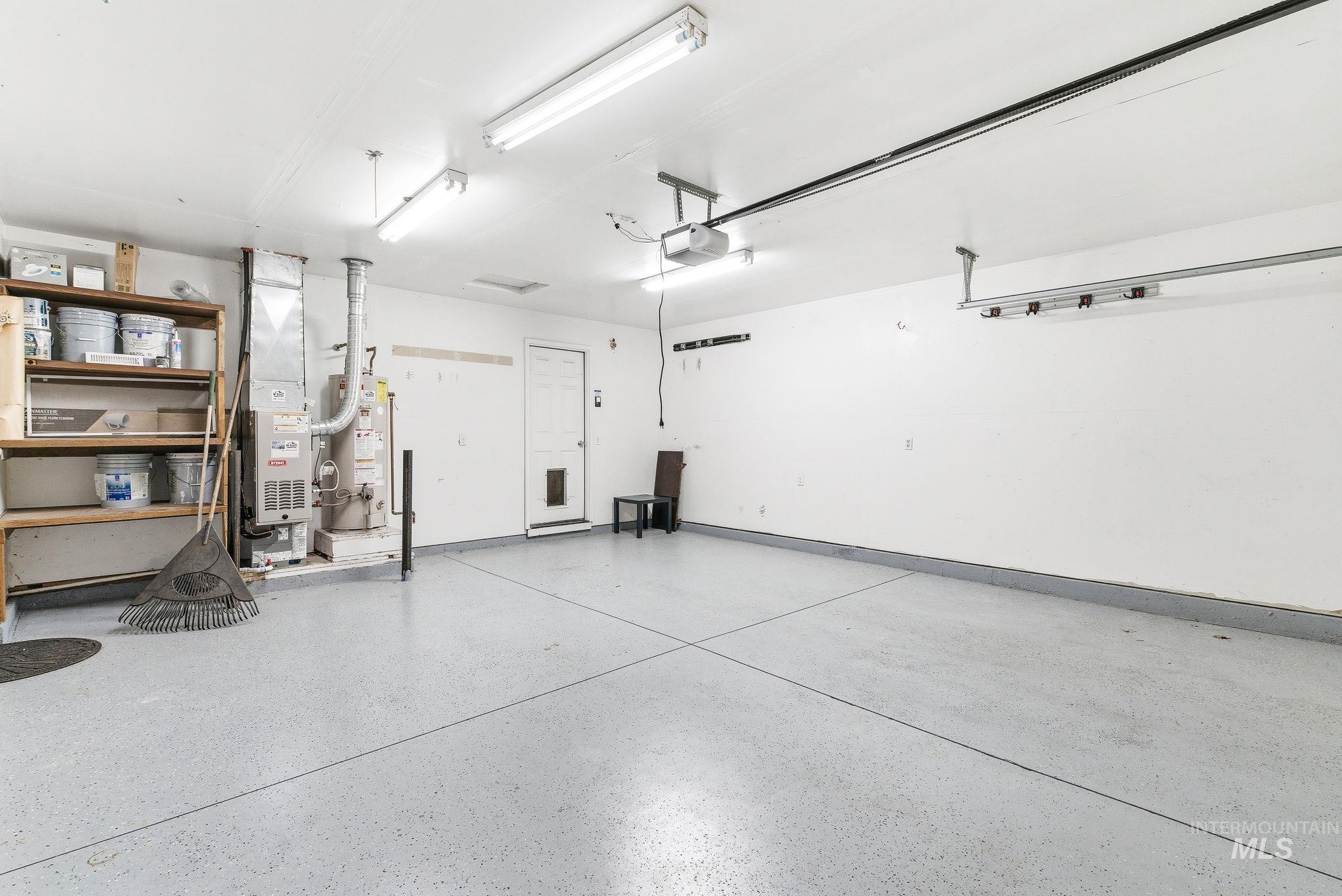 696 W Rams Hill, Kuna, Idaho 83634, 3 Bedrooms, 2 Bathrooms, Residential For Sale, Price $394,900,MLS 98974163