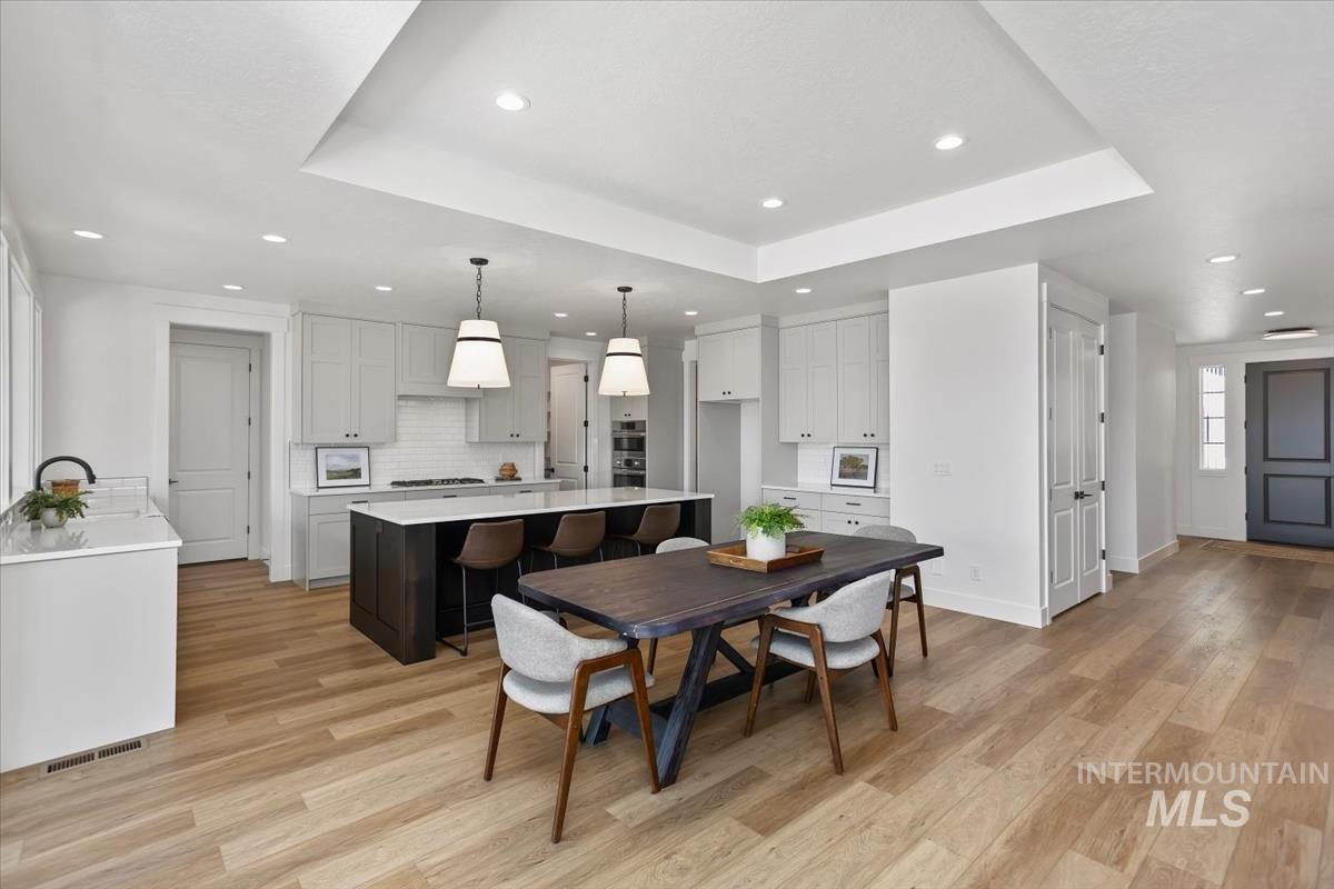 6807 S Messner Way, Meridian, Idaho 83642, 3 Bedrooms, 2.5 Bathrooms, Residential For Sale, Price $749,900, 98974164