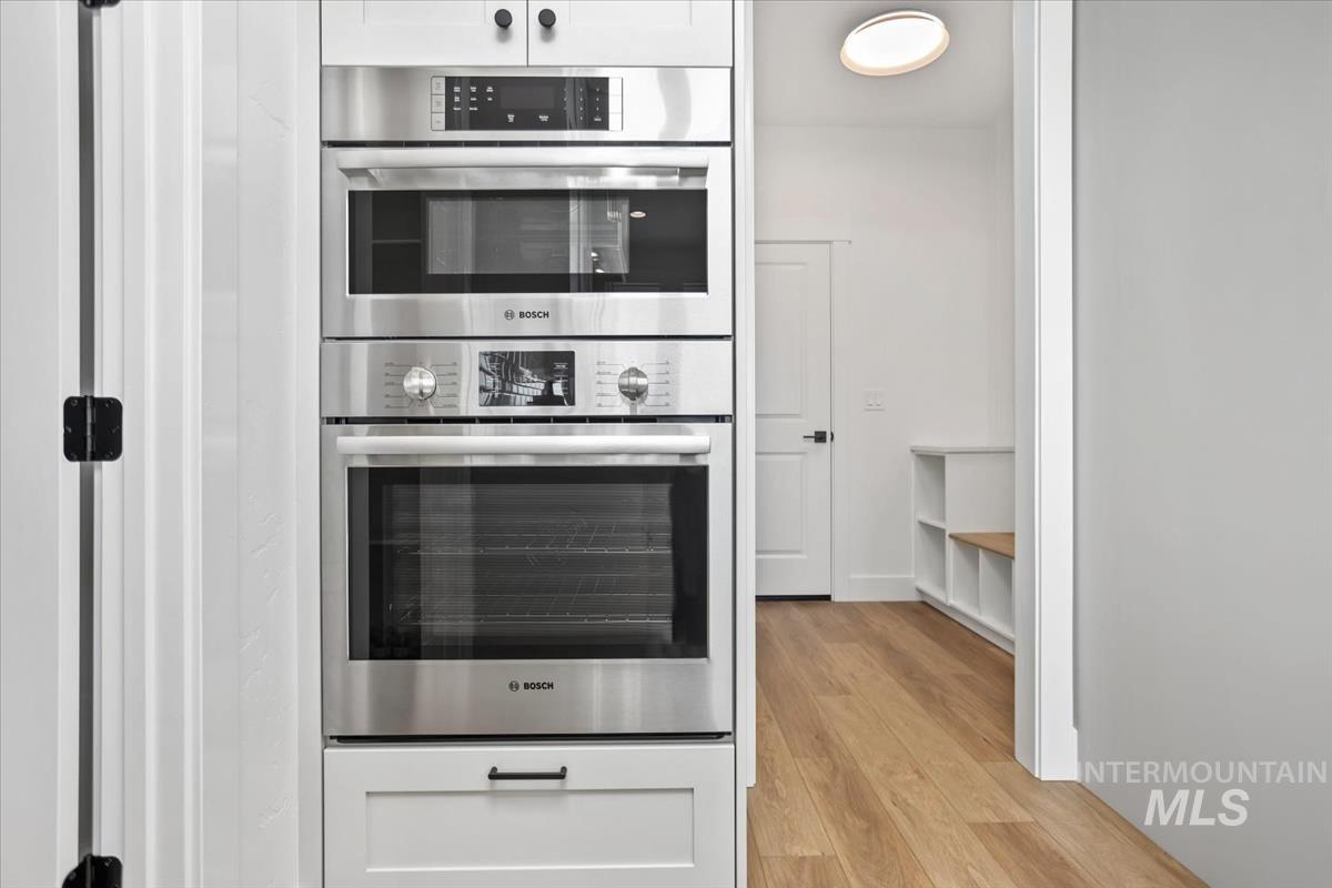 6807 S Messner Way, Meridian, Idaho 83642, 3 Bedrooms, 2.5 Bathrooms, Residential For Sale, Price $749,900, 98974164