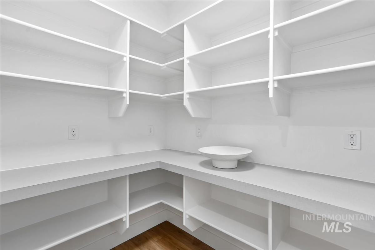 6807 S Messner Way, Meridian, Idaho 83642, 3 Bedrooms, 2.5 Bathrooms, Residential For Sale, Price $749,900, 98974164