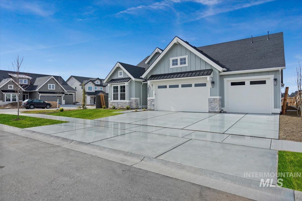 6807 S Messner Way, Meridian, Idaho 83642, 3 Bedrooms, 2.5 Bathrooms, Residential For Sale, Price $749,900, 98974164