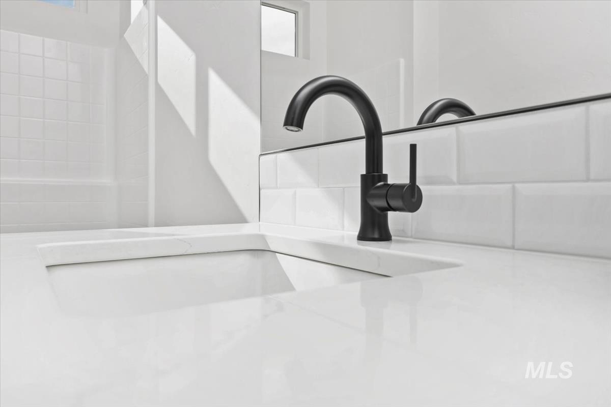 6807 S Messner Way, Meridian, Idaho 83642, 3 Bedrooms, 2.5 Bathrooms, Residential For Sale, Price $749,900, 98974164