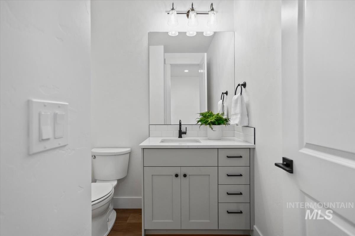 6807 S Messner Way, Meridian, Idaho 83642, 3 Bedrooms, 2.5 Bathrooms, Residential For Sale, Price $749,900, 98974164