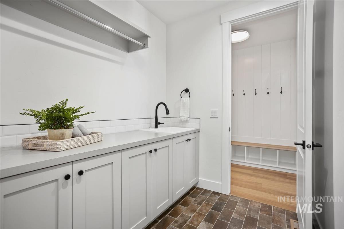 6807 S Messner Way, Meridian, Idaho 83642, 3 Bedrooms, 2.5 Bathrooms, Residential For Sale, Price $749,900, 98974164