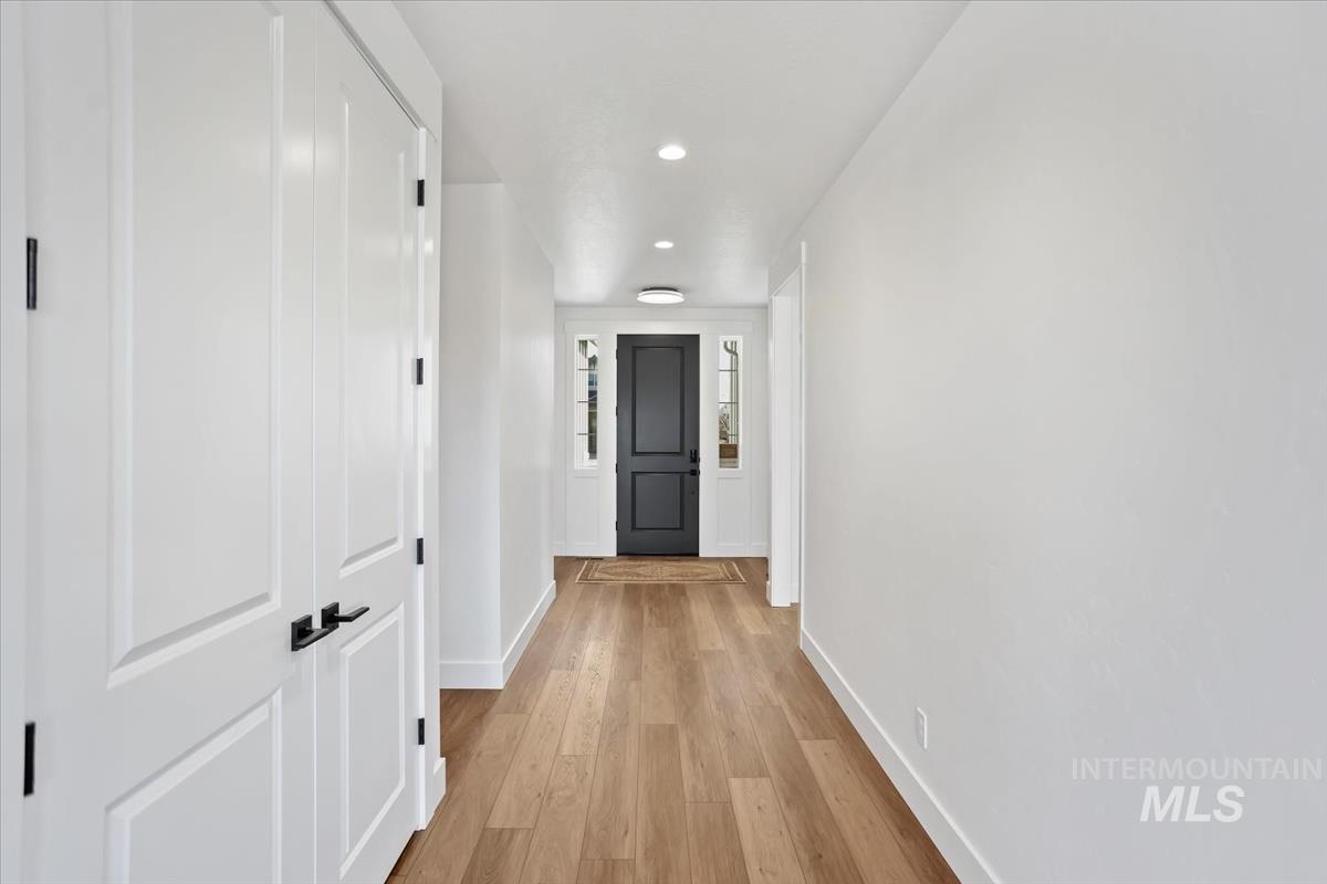 6807 S Messner Way, Meridian, Idaho 83642, 3 Bedrooms, 2.5 Bathrooms, Residential For Sale, Price $749,900, 98974164