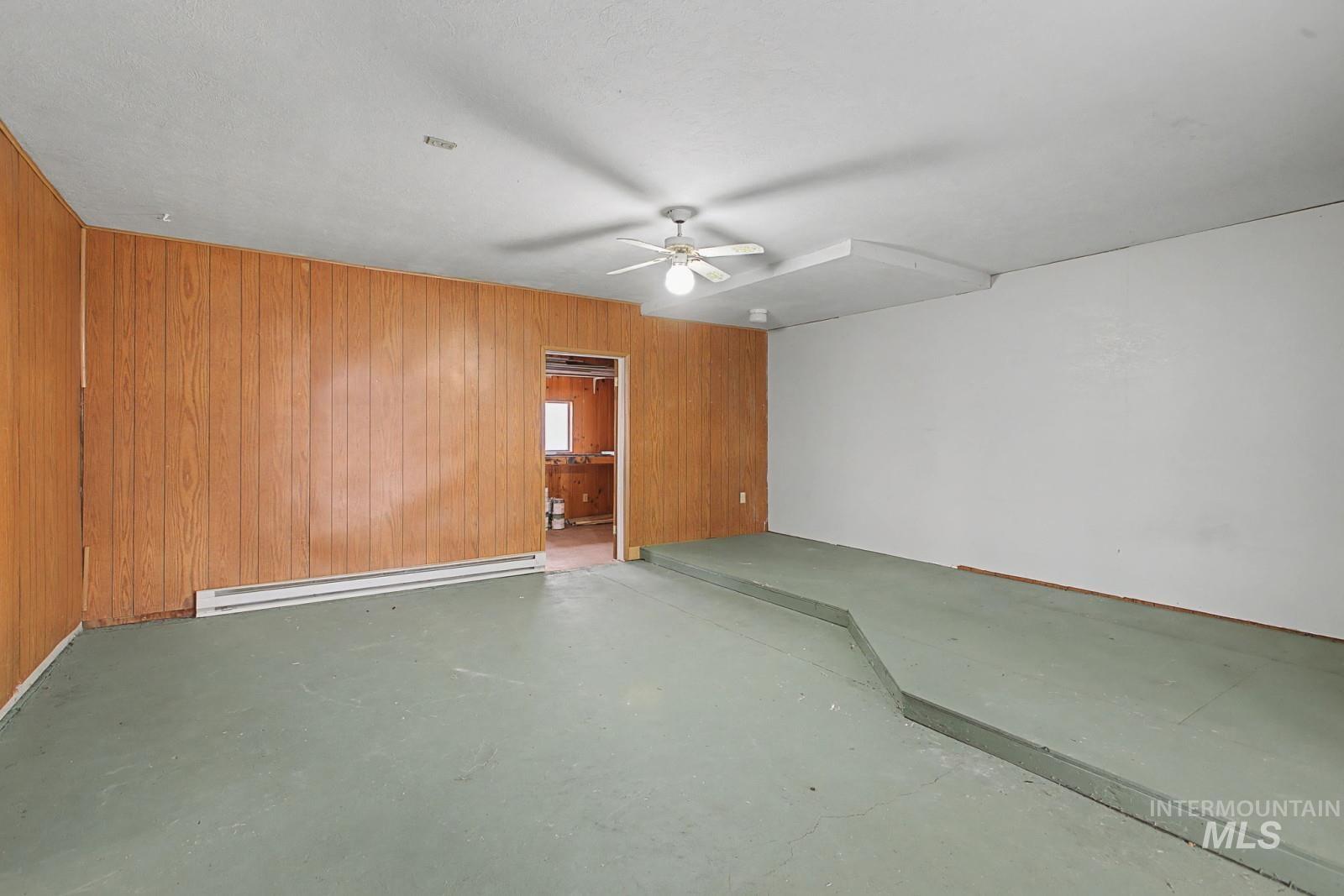 918 Elm Street, Clarkston, Washington 99403, 2 Bedrooms, 1 Bathroom, Residential For Sale, Price $255,000,MLS 98974165