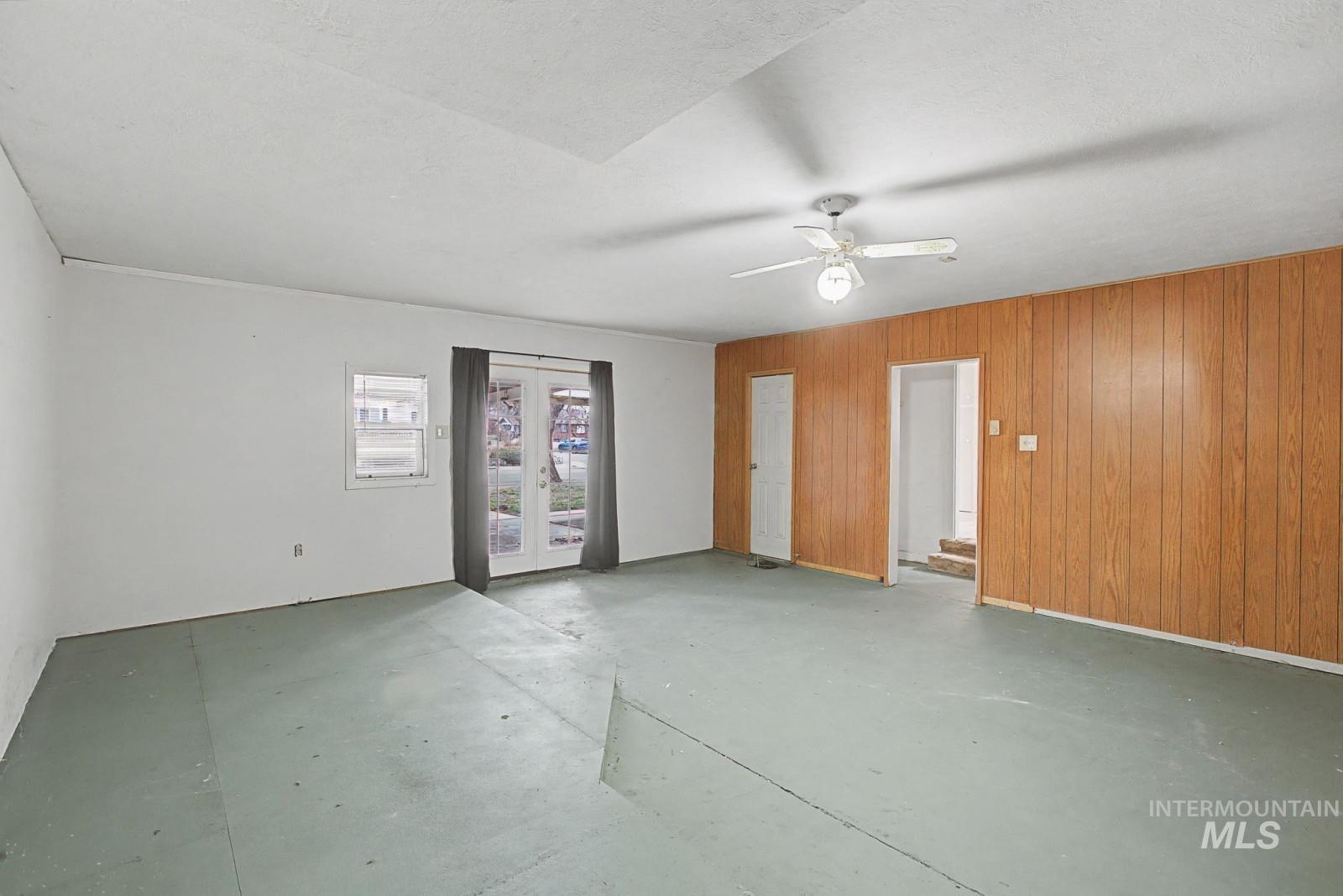 918 Elm Street, Clarkston, Washington 99403, 2 Bedrooms, 1 Bathroom, Residential For Sale, Price $255,000,MLS 98974165