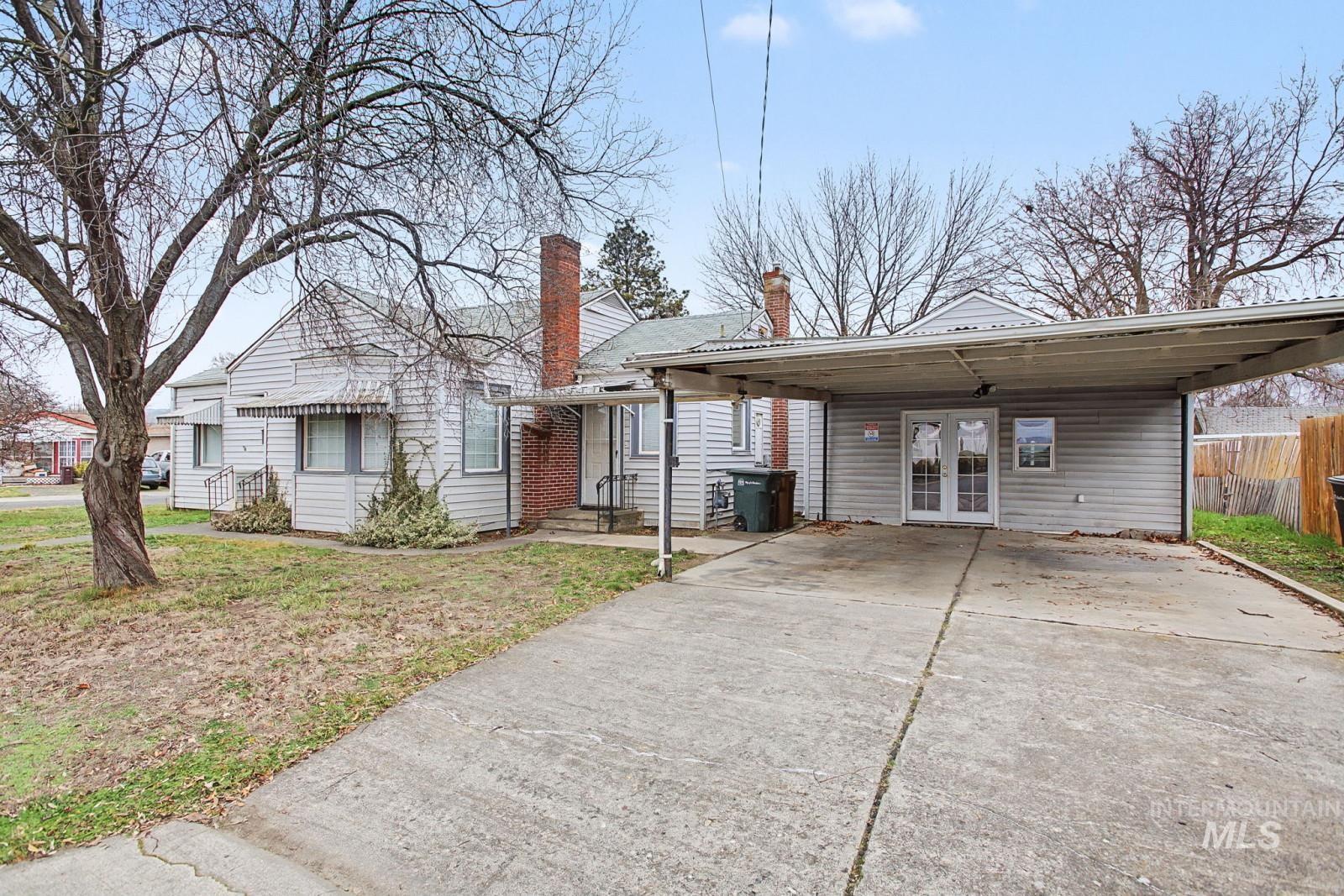 918 Elm Street, Clarkston, Washington 99403, 2 Bedrooms, 1 Bathroom, Residential For Sale, Price $255,000,MLS 98974165