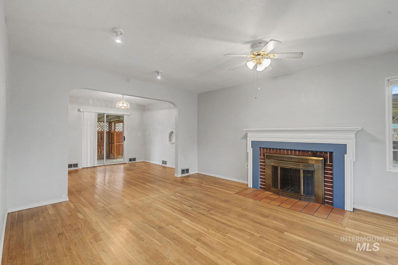 918 Elm Street, Clarkston, Washington 99403, 2 Bedrooms, 1 Bathroom, Residential For Sale, Price $255,000,MLS 98974165