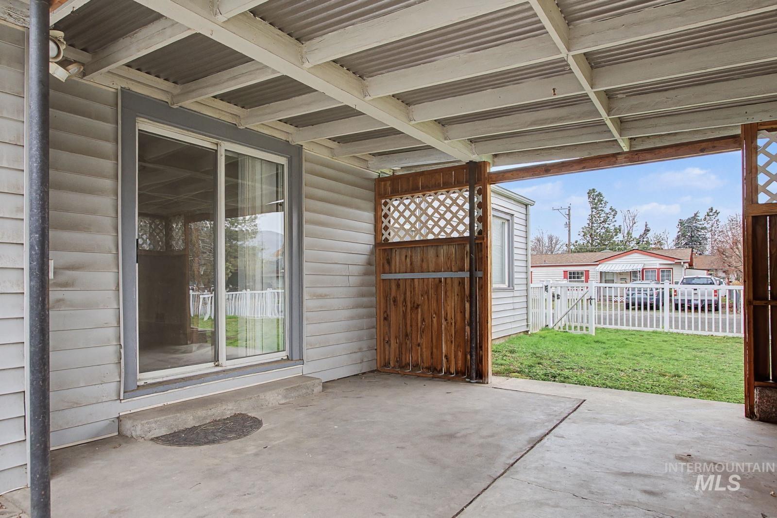 918 Elm Street, Clarkston, Washington 99403, 2 Bedrooms, 1 Bathroom, Residential For Sale, Price $255,000,MLS 98974165