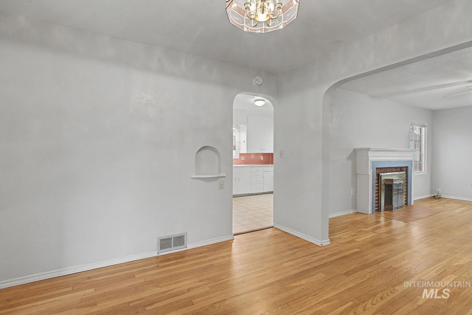 918 Elm Street, Clarkston, Washington 99403, 2 Bedrooms, 1 Bathroom, Residential For Sale, Price $255,000,MLS 98974165