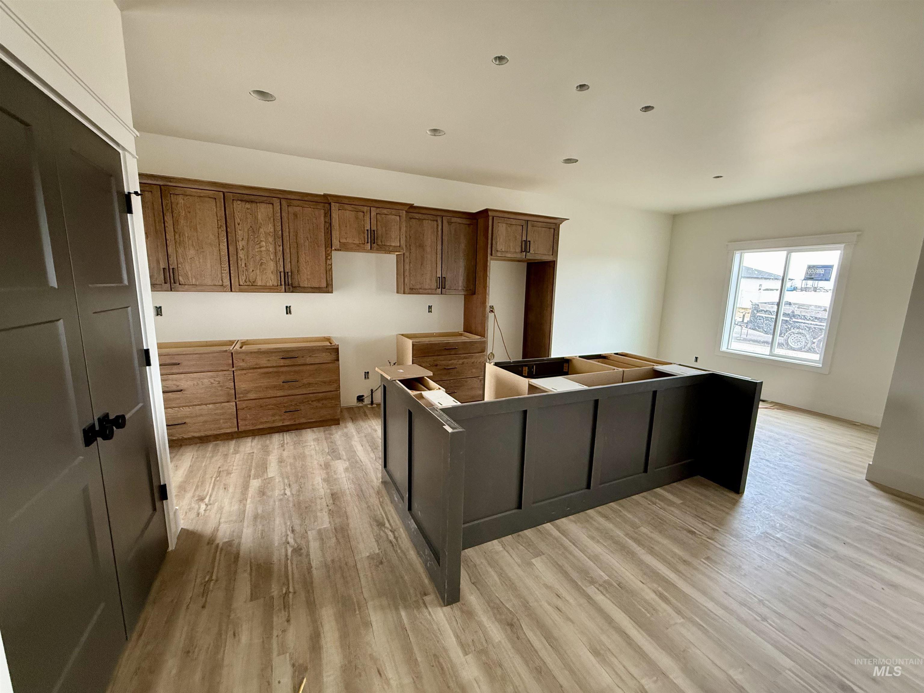 521 Sunspot Drive, Twin Falls, Idaho 83301, 4 Bedrooms, 2 Bathrooms, Residential For Sale, Price $439,000,MLS 98974169