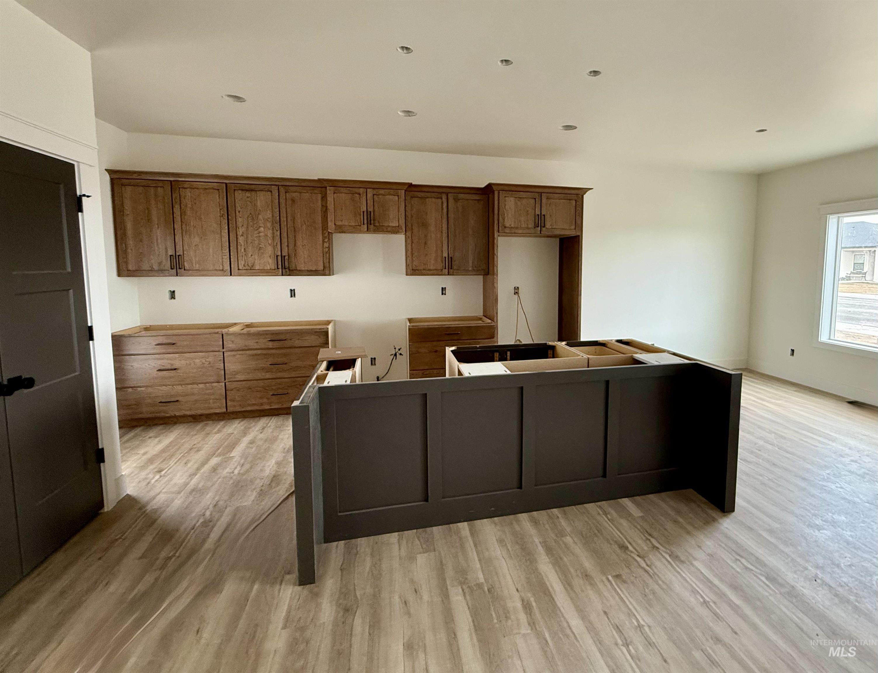 521 Sunspot Drive, Twin Falls, Idaho 83301, 4 Bedrooms, 2 Bathrooms, Residential For Sale, Price $439,000,MLS 98974169