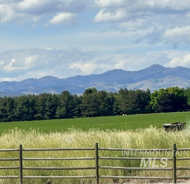 1855 Jones Road, Weiser, Idaho 83672, 3 Bedrooms, 2 Bathrooms, Residential For Sale, Price $683,250, 98974170