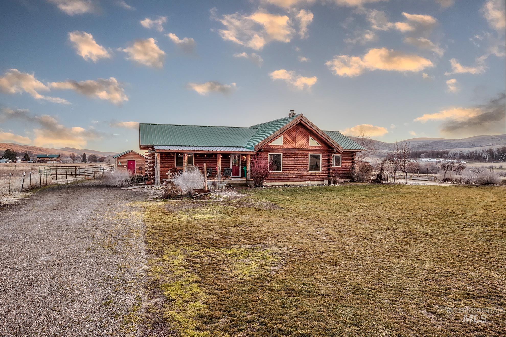 1855 Jones Road, Weiser, Idaho 83672, 3 Bedrooms, 2 Bathrooms, Residential For Sale, Price $683,250, 98974170
