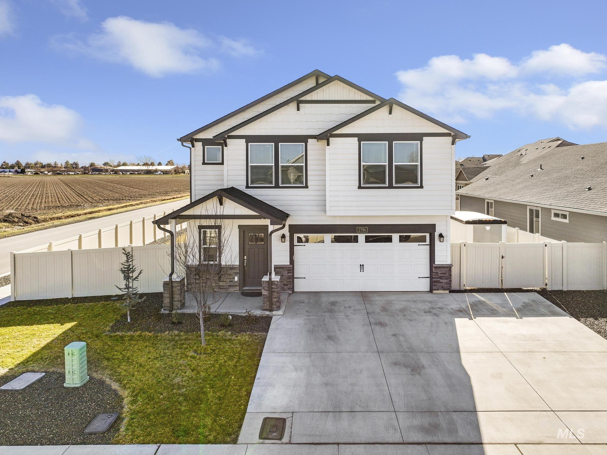 2786 Whitebark Ln, Twin Falls, Idaho 83301-6094, 3 Bedrooms, 2.5 Bathrooms, Residential For Sale, Price $460,000,MLS 98974172