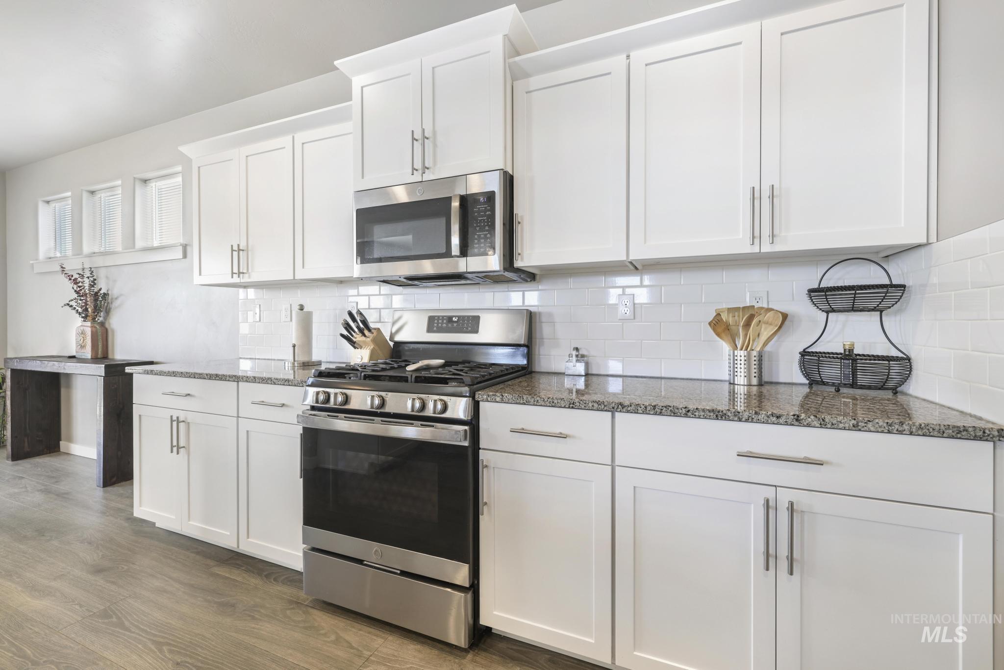 2786 Whitebark Ln, Twin Falls, Idaho 83301-6094, 3 Bedrooms, 2.5 Bathrooms, Residential For Sale, Price $460,000,MLS 98974172