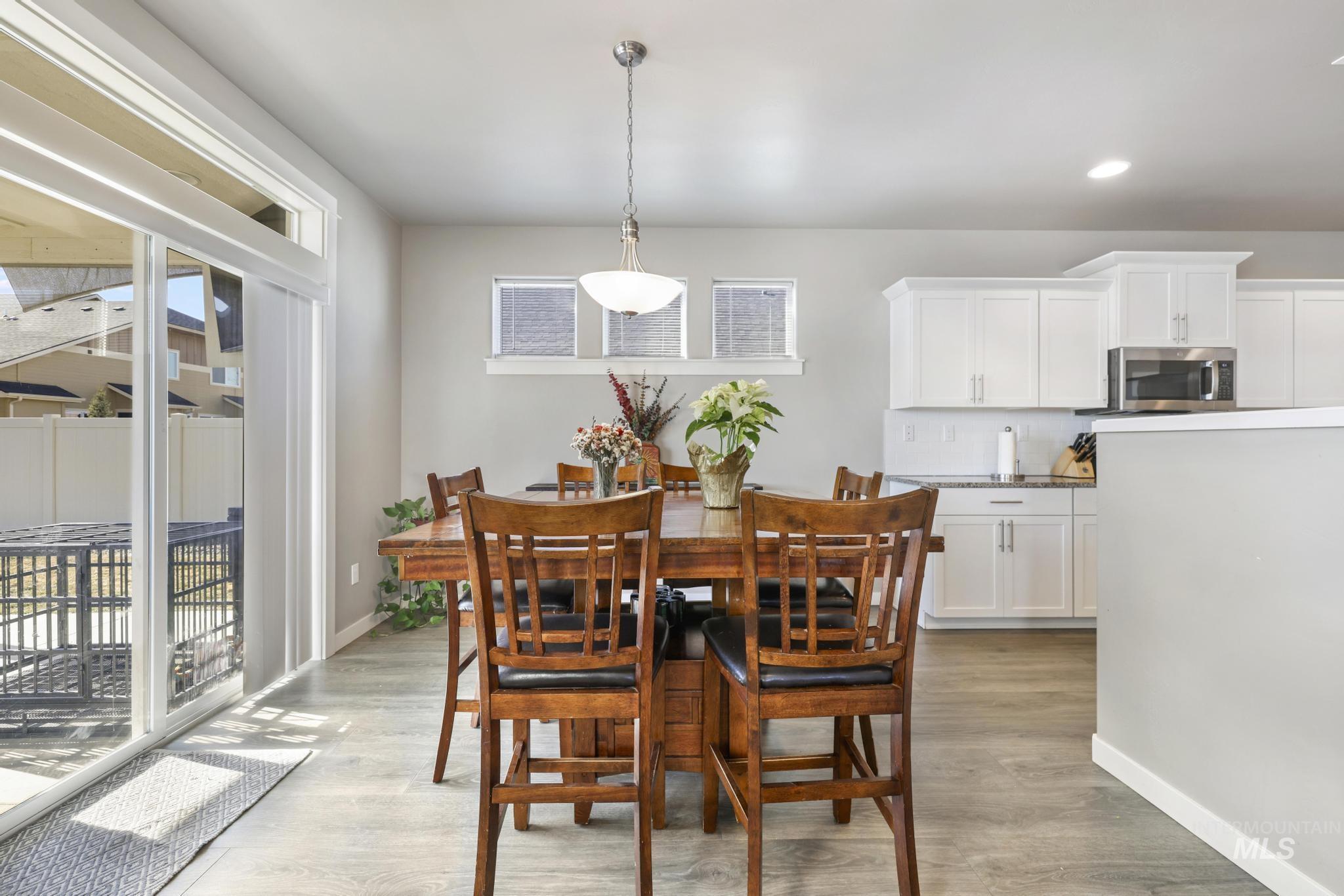 2786 Whitebark Ln, Twin Falls, Idaho 83301-6094, 3 Bedrooms, 2.5 Bathrooms, Residential For Sale, Price $460,000,MLS 98974172