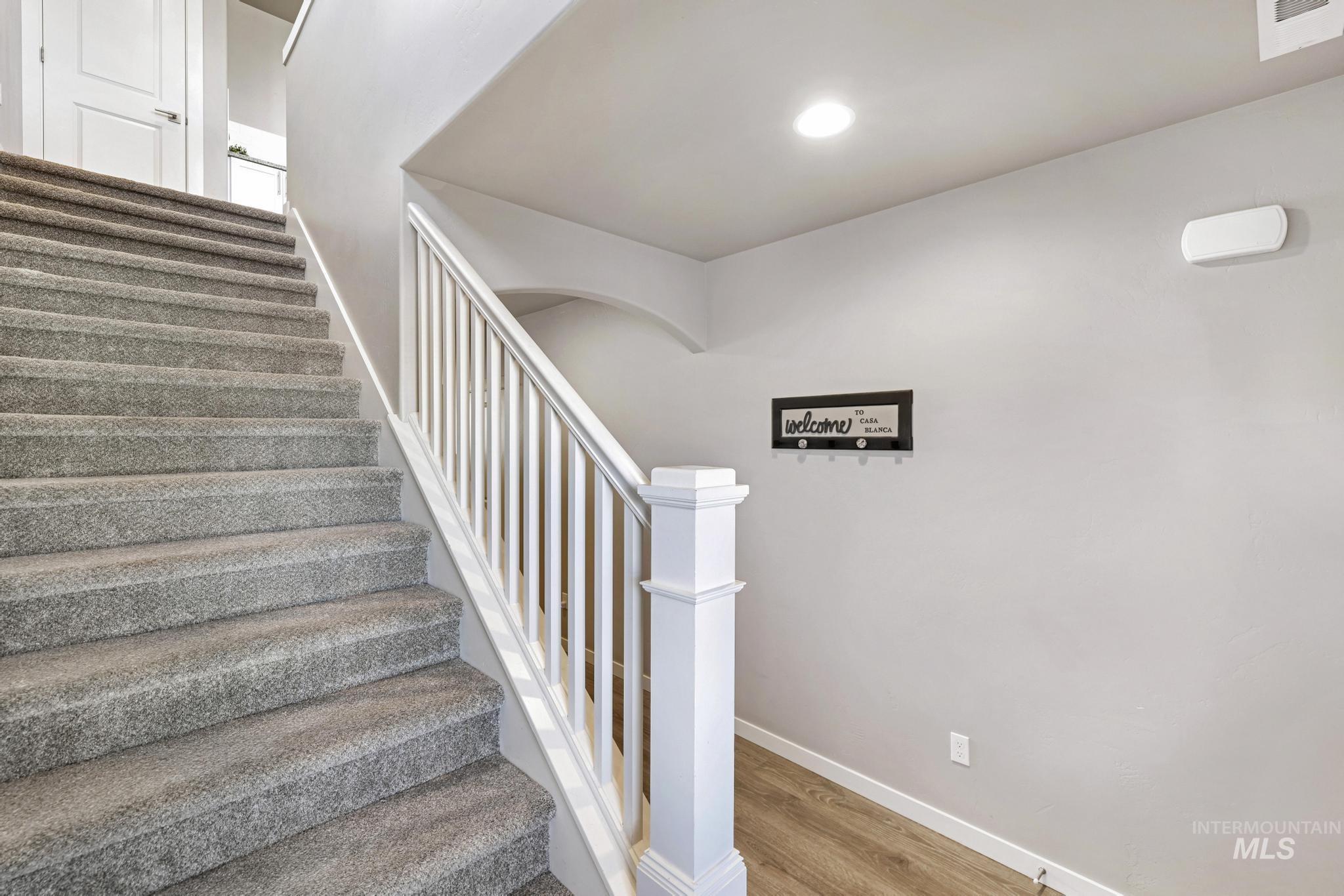 2786 Whitebark Ln, Twin Falls, Idaho 83301-6094, 3 Bedrooms, 2.5 Bathrooms, Residential For Sale, Price $460,000,MLS 98974172