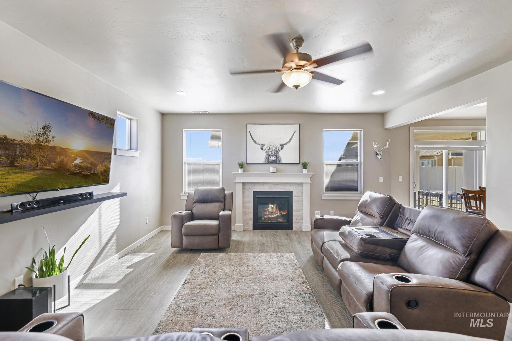 2786 Whitebark Ln, Twin Falls, Idaho 83301-6094, 3 Bedrooms, 2.5 Bathrooms, Residential For Sale, Price $460,000,MLS 98974172